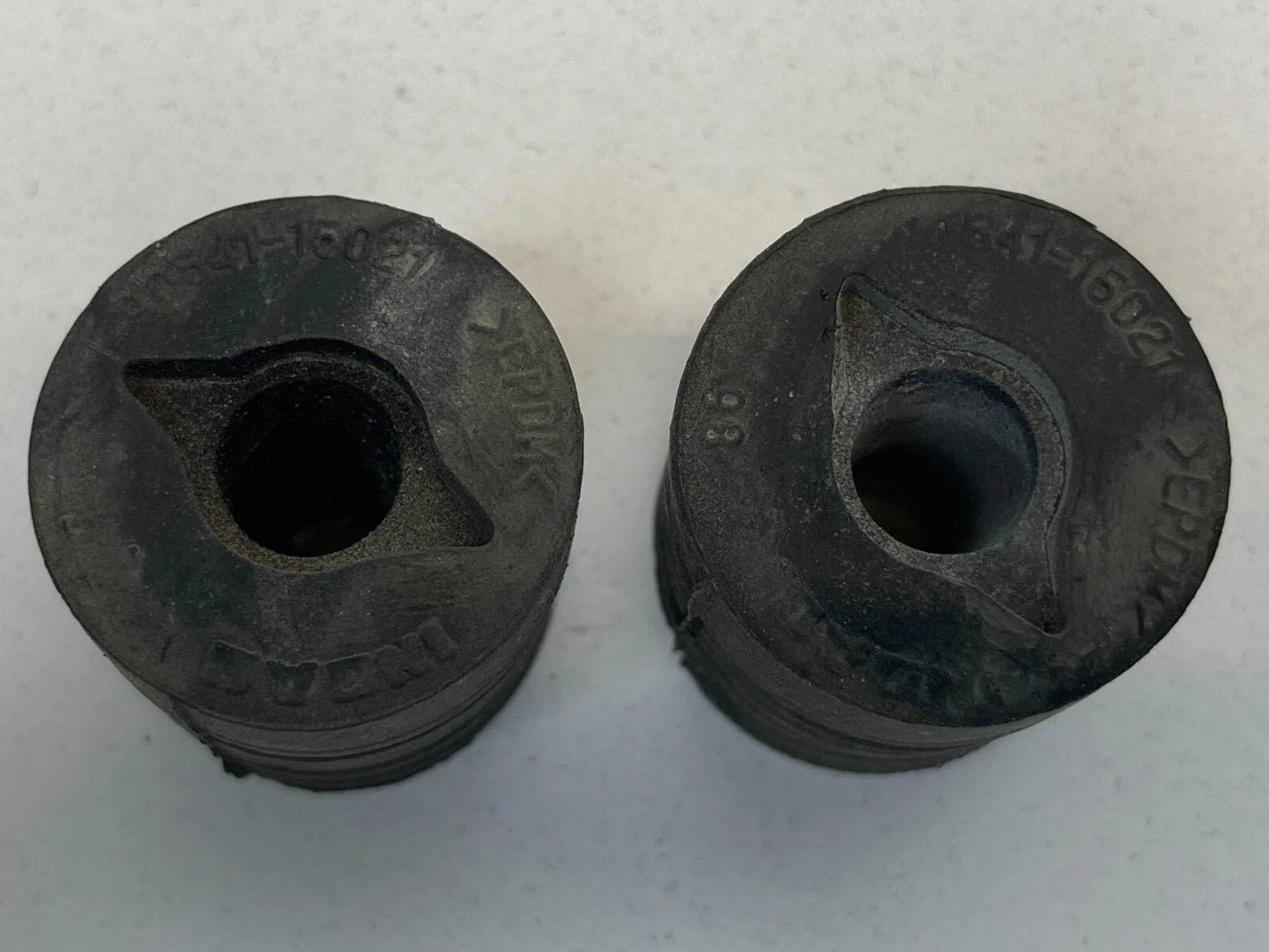 1998-2002 TOYOTA COROLLA FRONT HOOD BUMPER RUBBER ADJUSTMENT PAIR 90541-15021