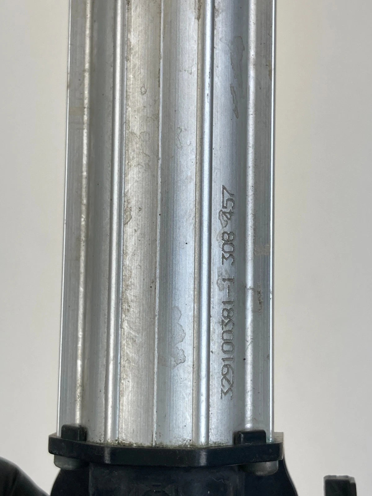 2011-2013 Volvo S60 Front Right Headlight Washer Nozzle Pump w/ Cap 329100381-1