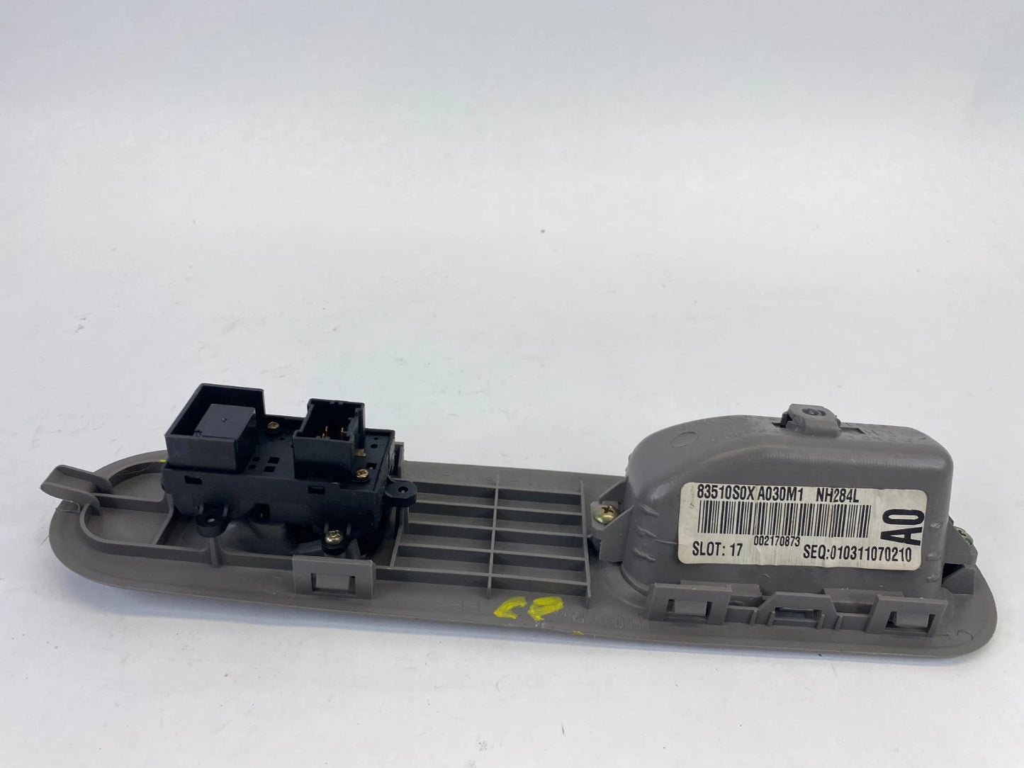 1999-2004 HONDA ODYSSEY FRONT RIGHT DOOR POWER WINDOW CONTROL SWITCH W BEZEL OEM