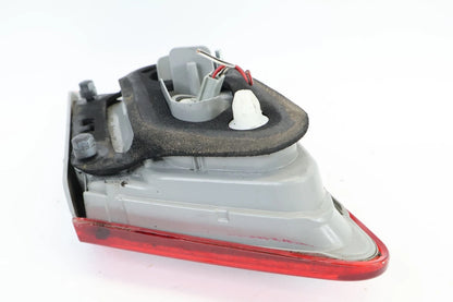 2010 2011 TOYOTA CAMRY REAR RIGHT TRUNK LID INNER TAILLIGHT BACKUP REVERSE LIGHT