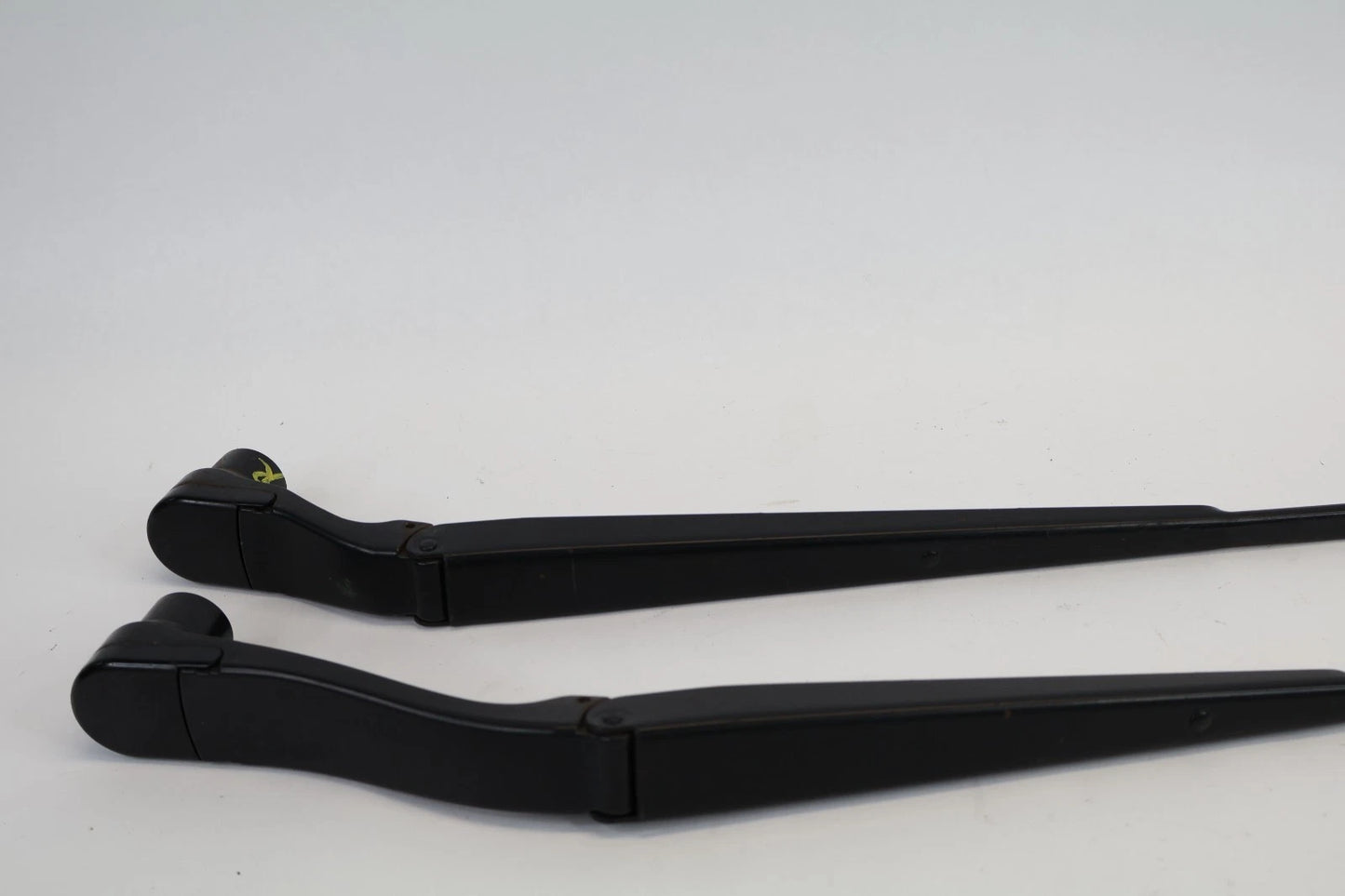 2011-2013 JEEP GRAND CHEROKEE FRONT WINDSHIELD WIPER ARM LEFT & RIGHT SET OEM