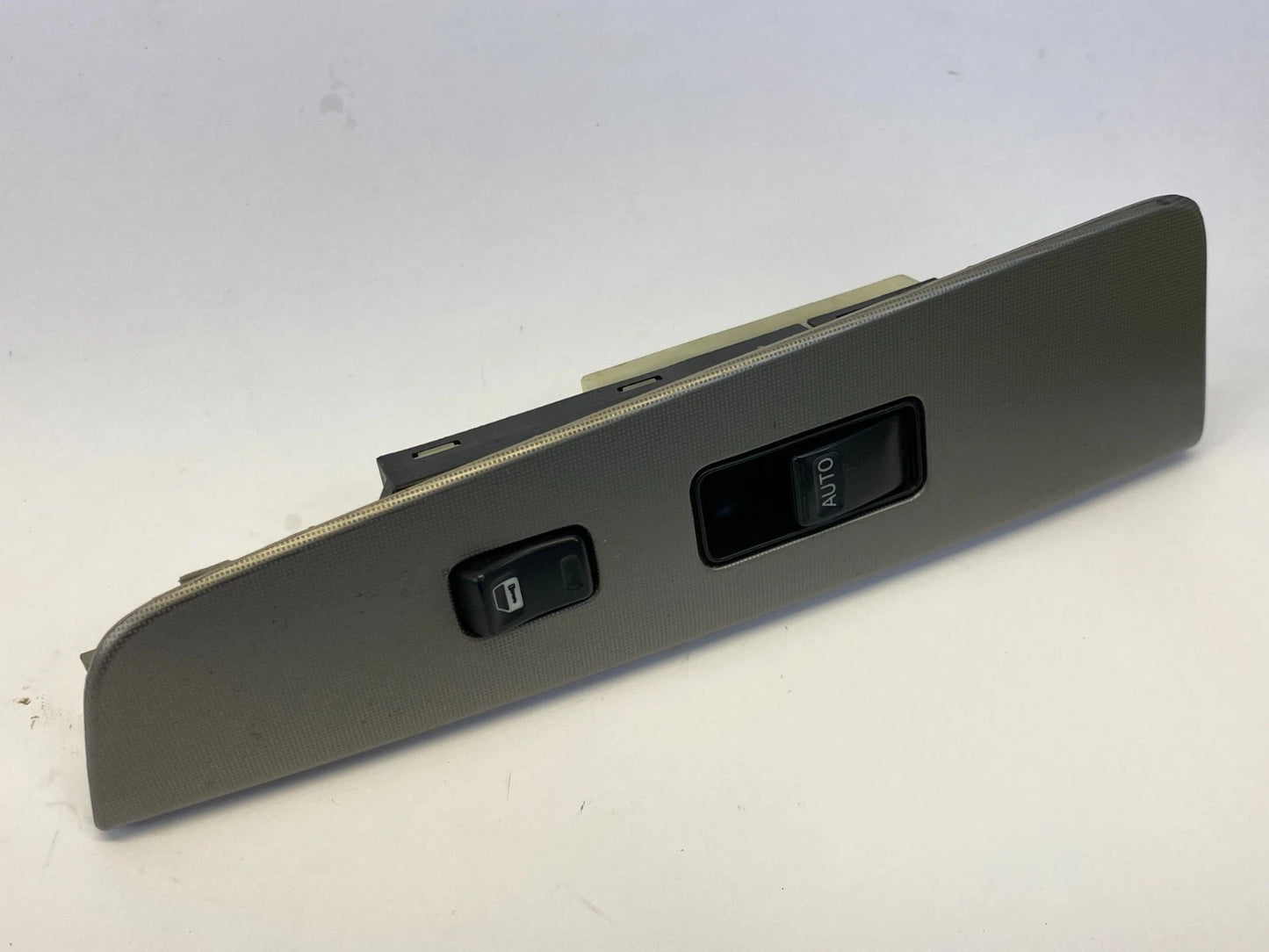 2005 2006 NISSAN ALTIMA FRONT RIGHT SIDE WINDOW CONTROL SWITCH OEM 25411-8J001
