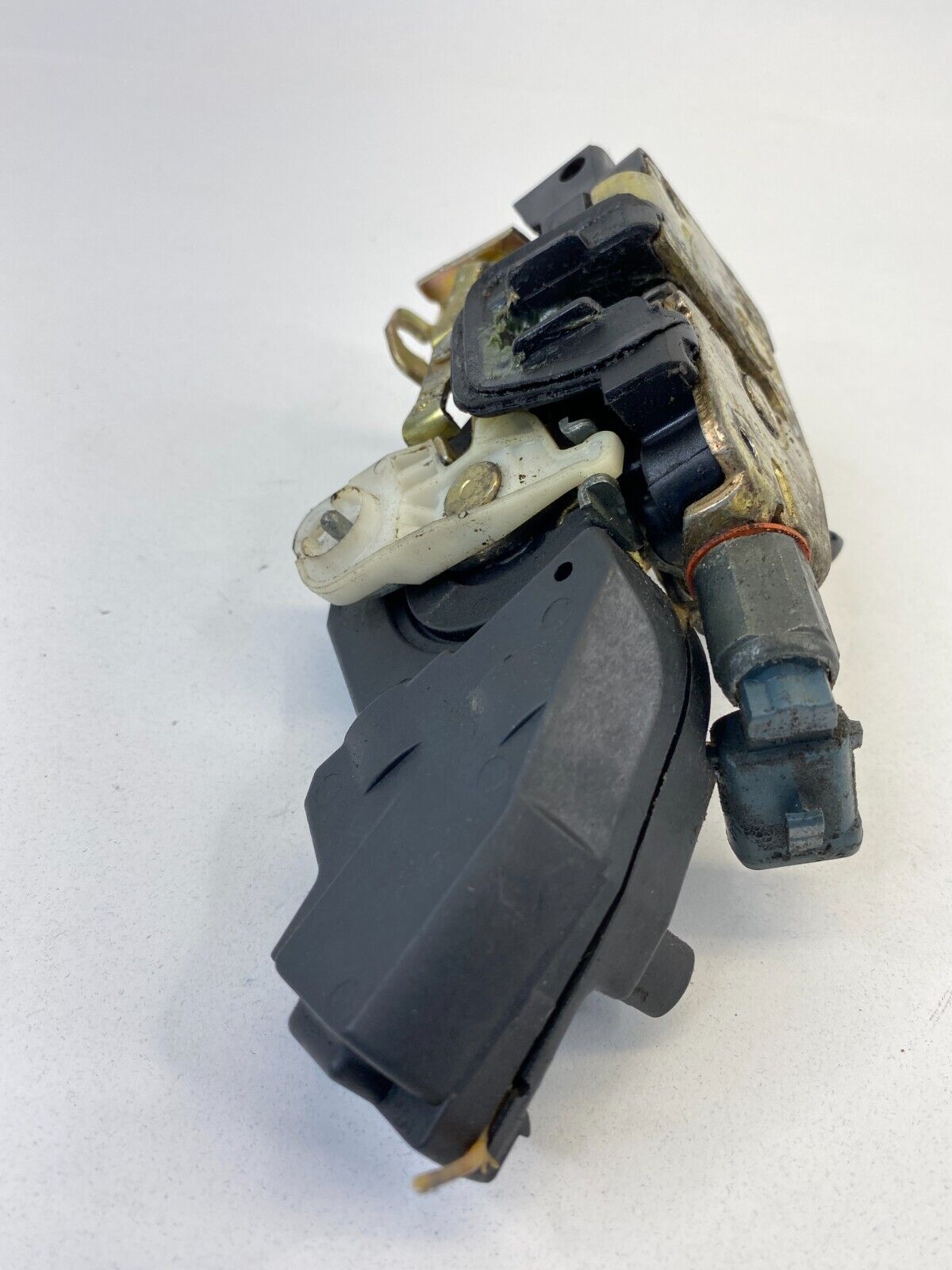 1999-2007 Ford Taurus Front Right Side Door Lock Latch Actuator F81B-25218B20