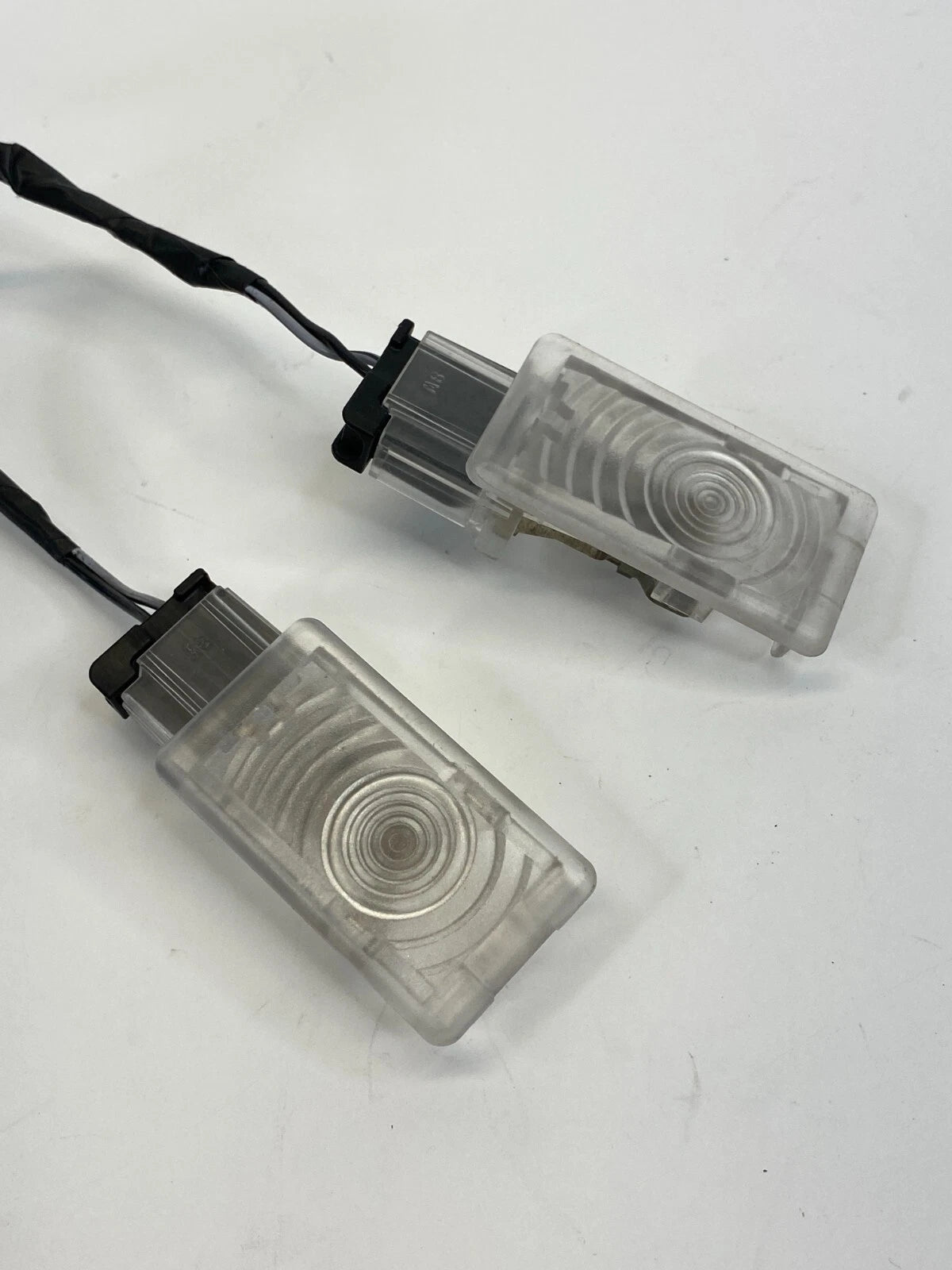 2009-2016 BUICK ENCLAVE REAR TRUNK LICENSE PLATE LIGHT LAMP LIGHT PAIR SET OEM