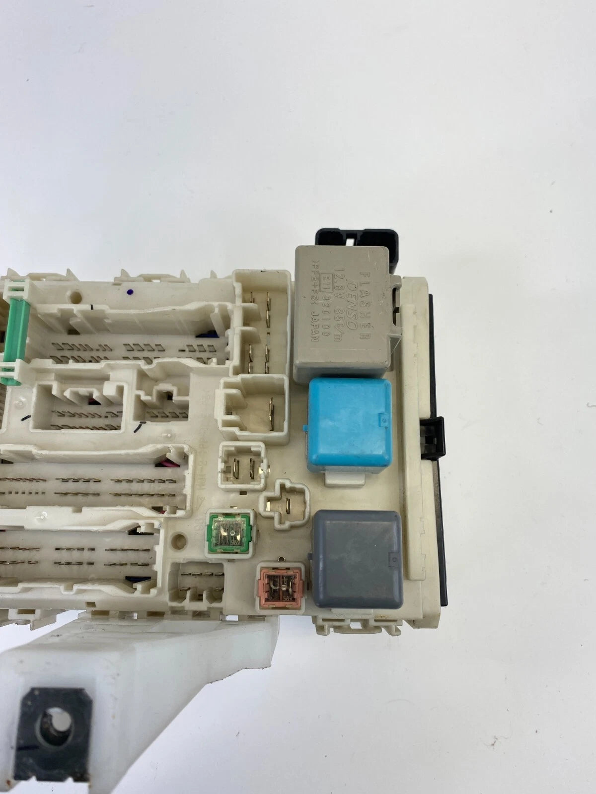 04-09 TOYOTA PRIUS HYBRID 1.5L AT INTERIOR DASH CABIN FUSE BOX UNIT 82730-47300