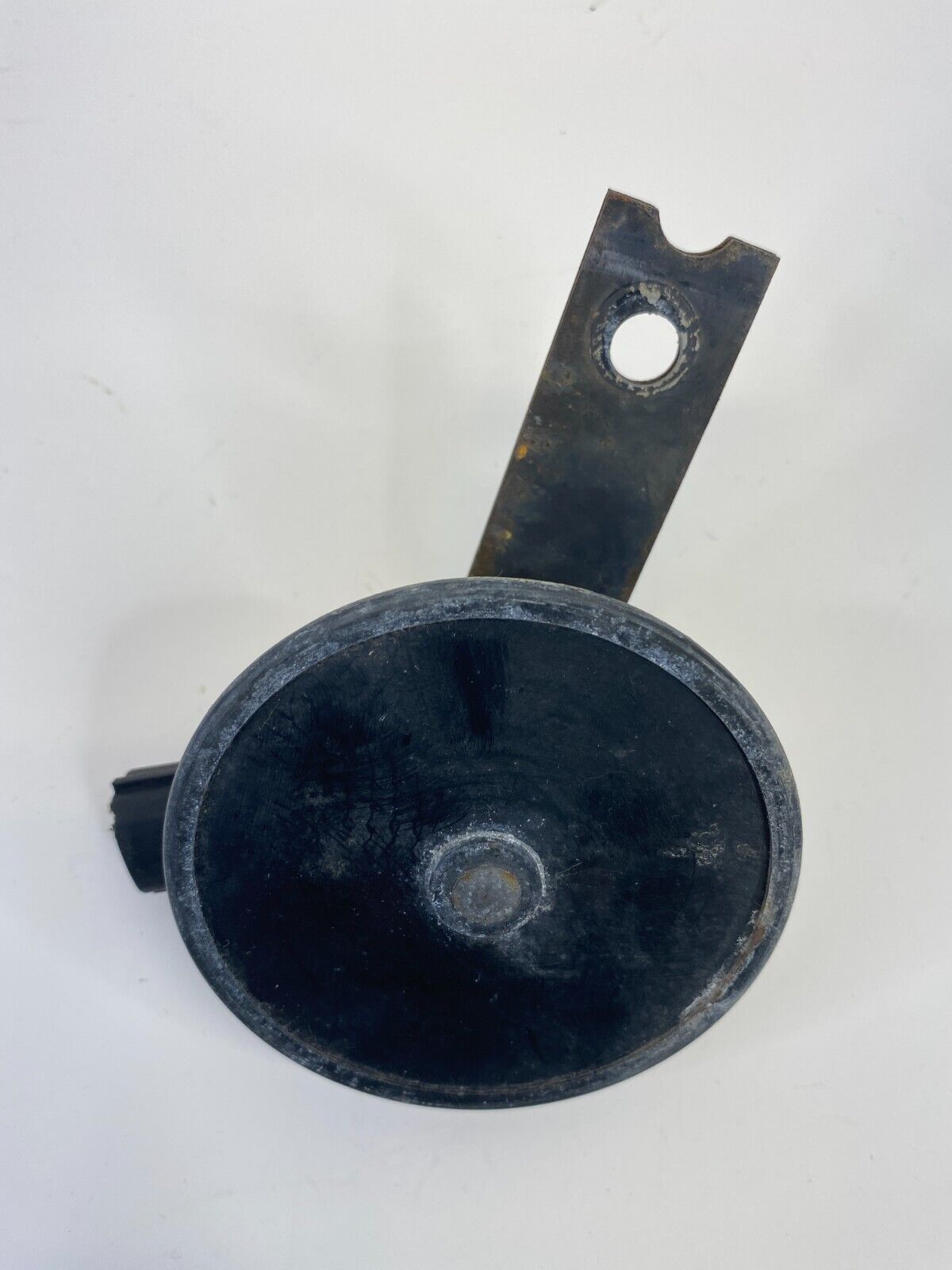 2009-2011 Kia Borrego Low Note Horn Tone Signal Alarm Siren 96611-2J000 OEM