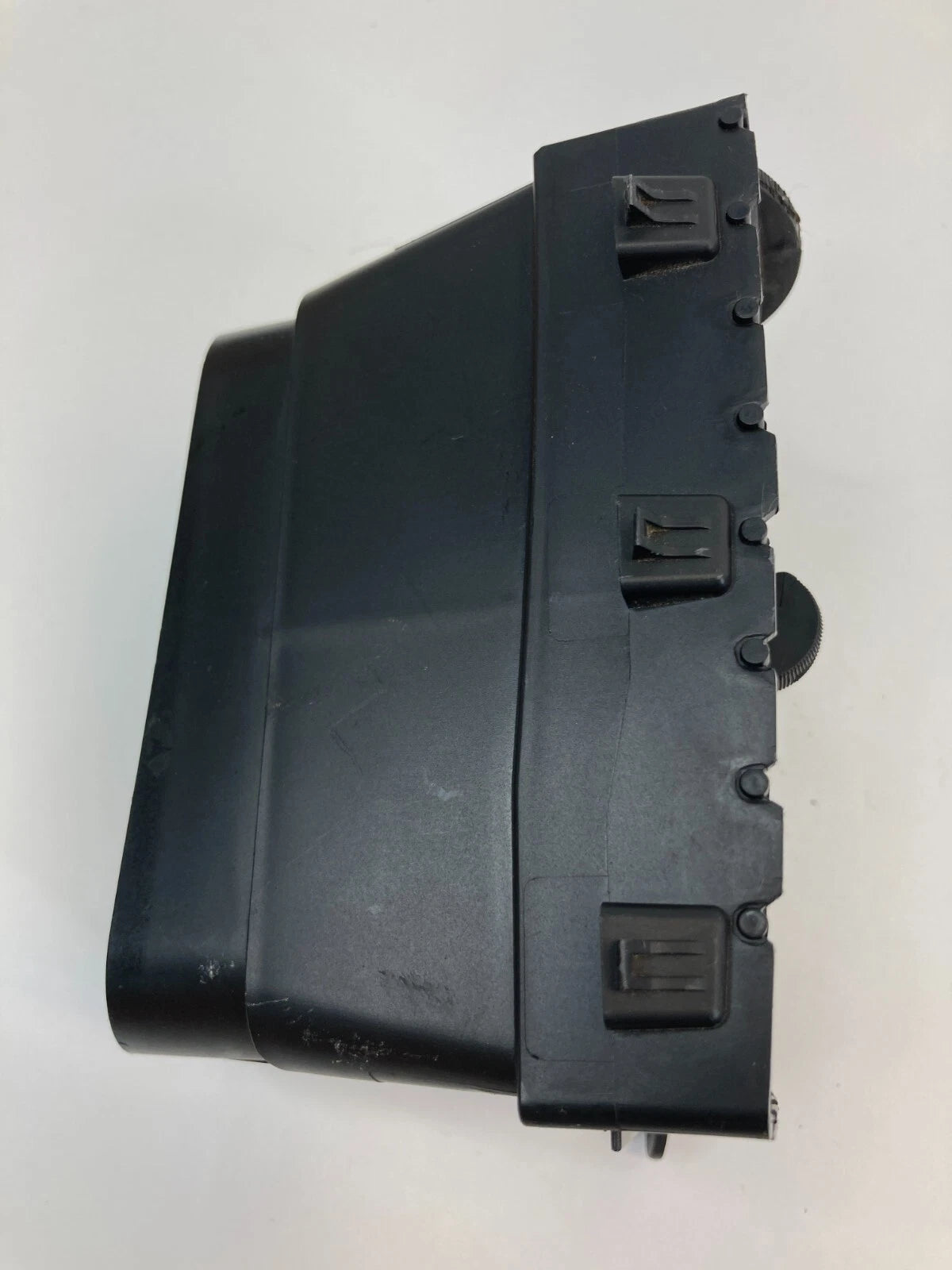 2008-2010 CHRYSLER TOWN & COUNTRY FRONT DASH CENTER RIGHT A/C AIR VENT 5028728AA