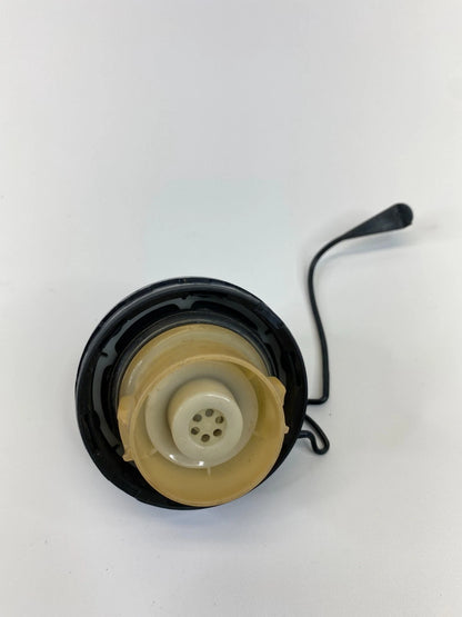 2002 2003 LEXUS ES300 2003-2008 LEXUS GX470 FUEL FILLER GAS TANK CAP OEM