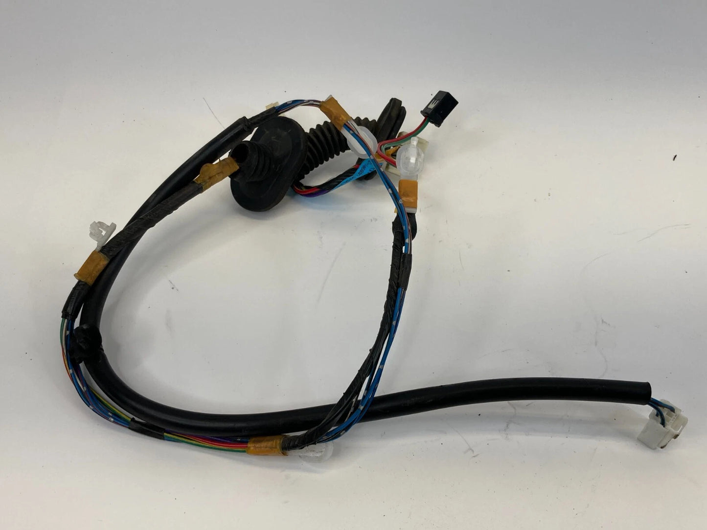 2002-2006 TOYOTA CAMRY REAR LEFT DOOR HARNESS WIRE WIRING 82154-AA010C OEM