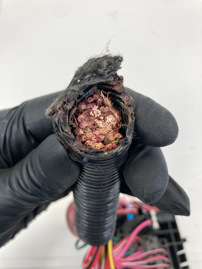 2010-2015 GMC Terrain 2.4L 16V A/T Interior Under Dash Fuse Relay Box 15518184