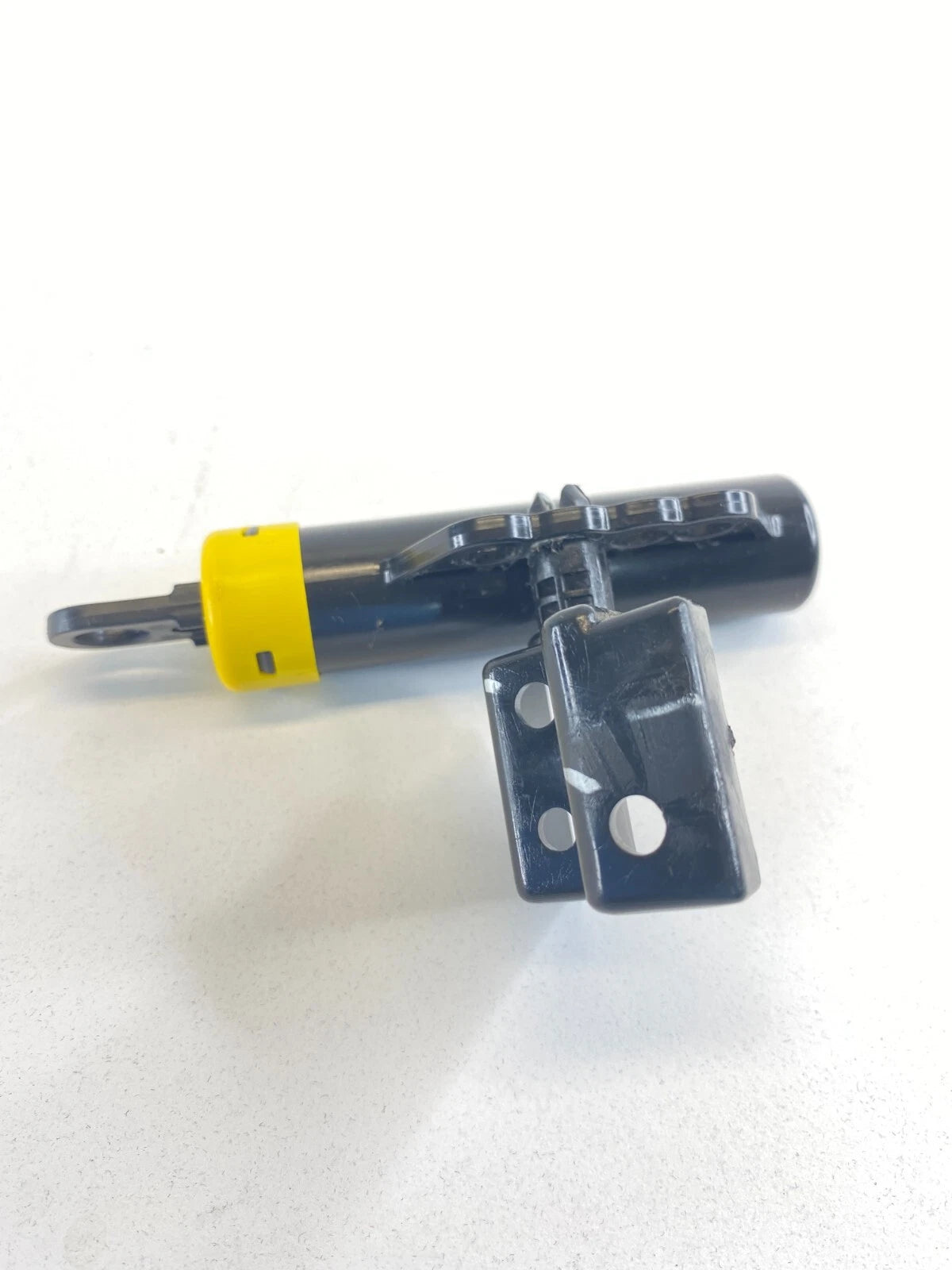 2010-2012 HYUNDAI SANTA FE GLOVE BOX SHOCK STRUT RETRACT WITH BRACKET OEM