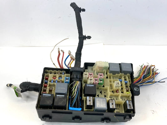 2012-2014 FORD FOCUS 2.0L L4 ENGINE COMPARTMENT JUNCTION FUSE BOX AV6T-14A142-AB