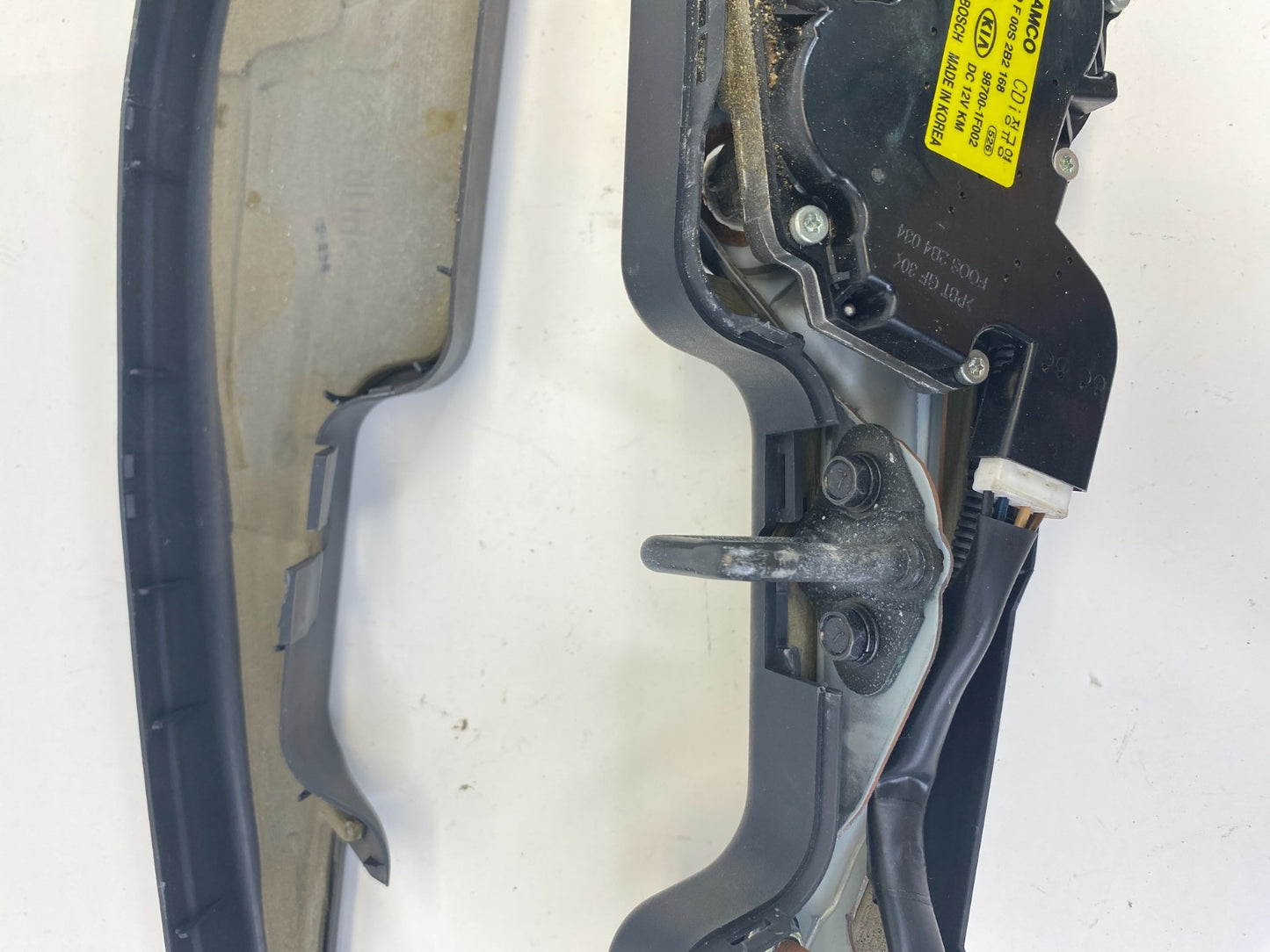 2005-2010 Kia Sportage Rear Wiper Motor & Linkage Assembly 98700-1F002