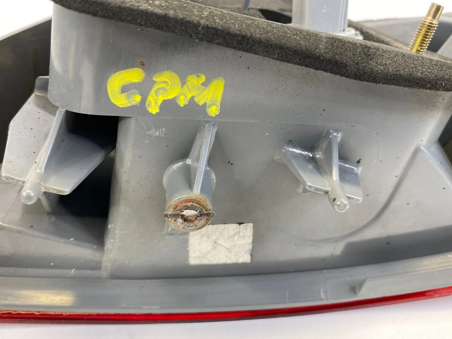 2001 2002 HONDA CIVIC SEDAN TAIL LIGHT TAILLIGHT LAMP LEFT DRIVER SIDE OUTER OEM
