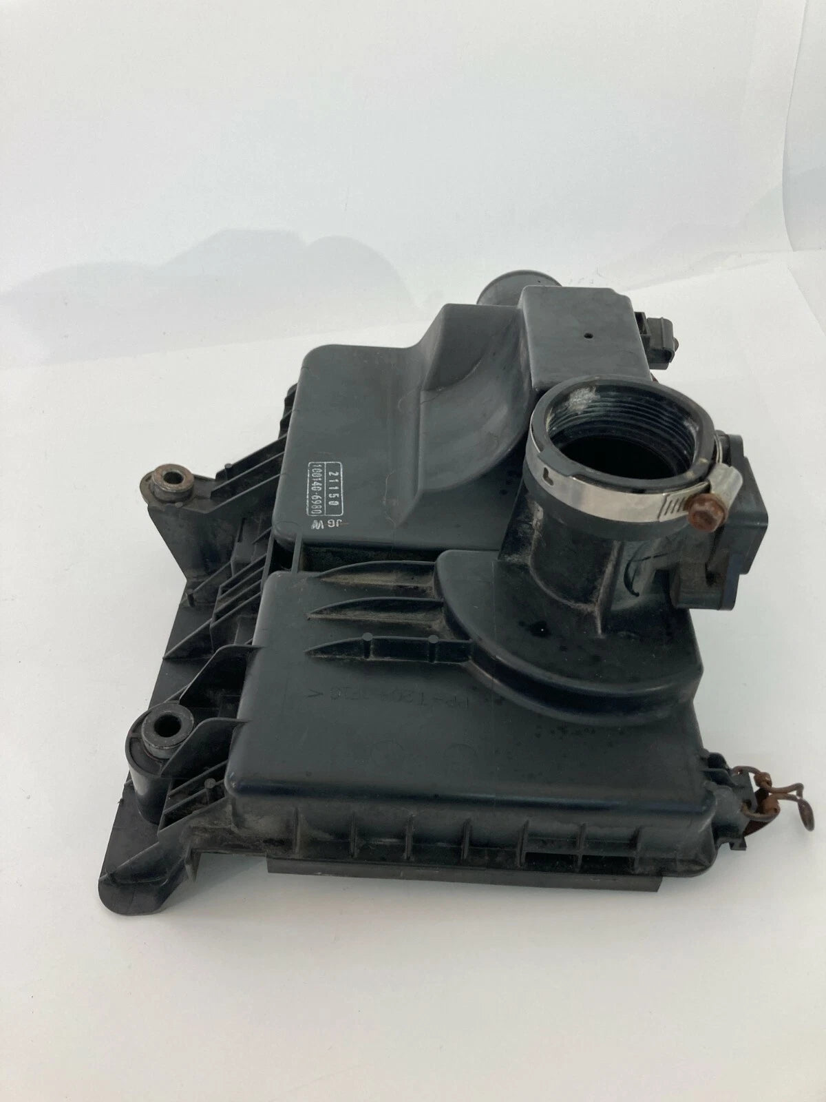 2004-2009 TOYOTA PRIUS 1.5L AIR INTAKE CLEANER BOX FILTER LOWER 1001406980