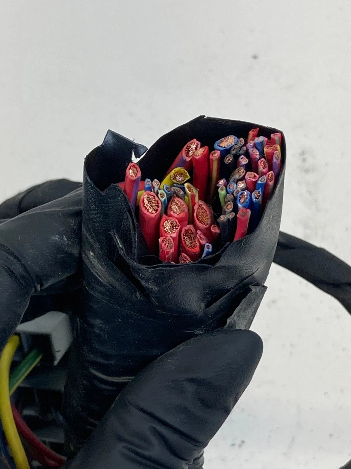 2013 14 15 2016 Dodge Dart 2.4L Engine Fuse Relay Box Compartment Block OEM