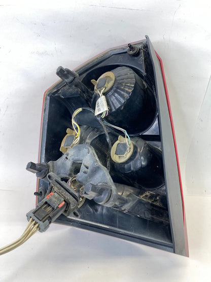 08-10 CHRYSLER 300 SEDAN REAR RIGHT SIDE TAILLIGHT TAIL LIGHT TAILLAMP LAMP OEM