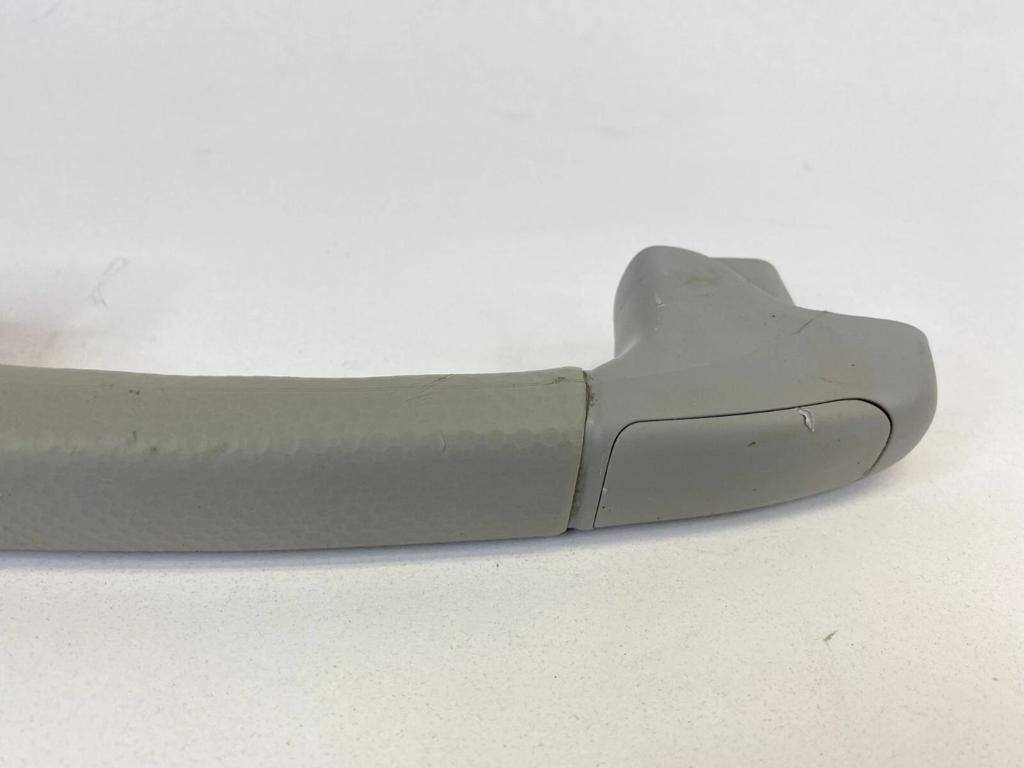 03-05 HONDA PILOT 2ND ROW REAR LEFT ROOF GRAB GRIP HANDLE ASSIST BAR W/ LIGHT
