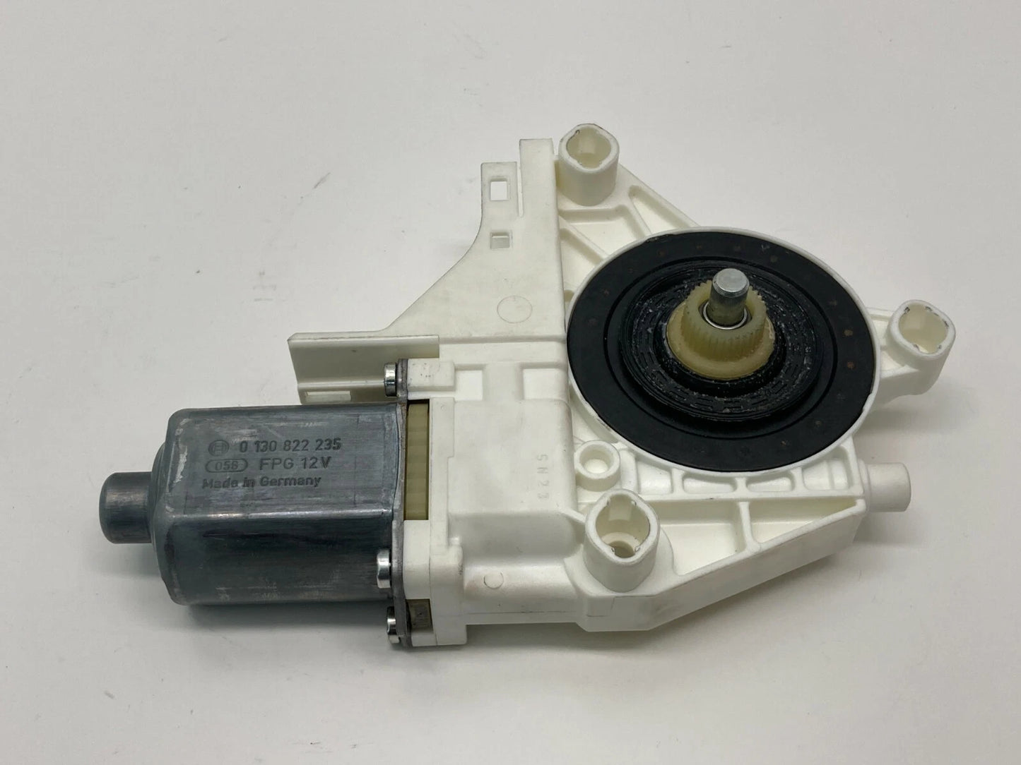 05 06 07 FORD FREESTYLE REAR RIGHT SIDE DOOR POWER WINDOW MOTOR 0130822235 OEM