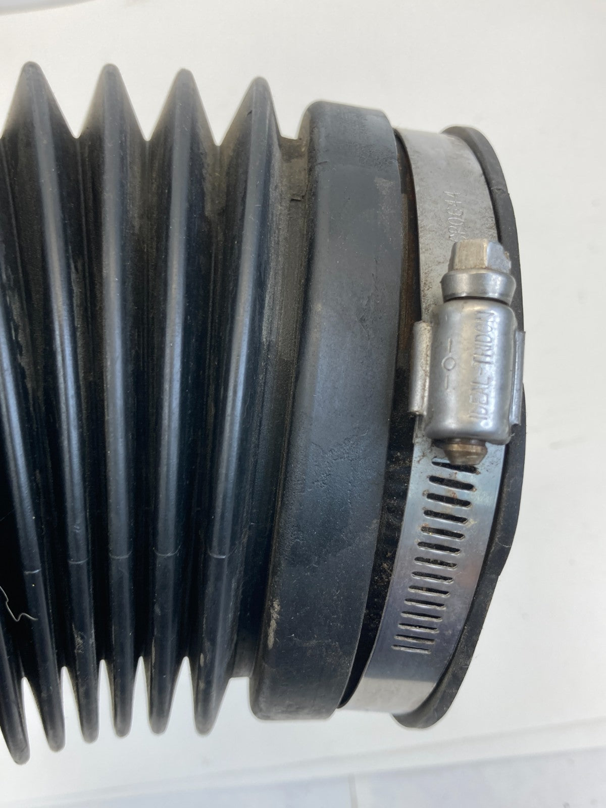 2011-2016 Town & Country 3.6L V6 Engine Air intake Cleaner Hose Duct Tube Assy