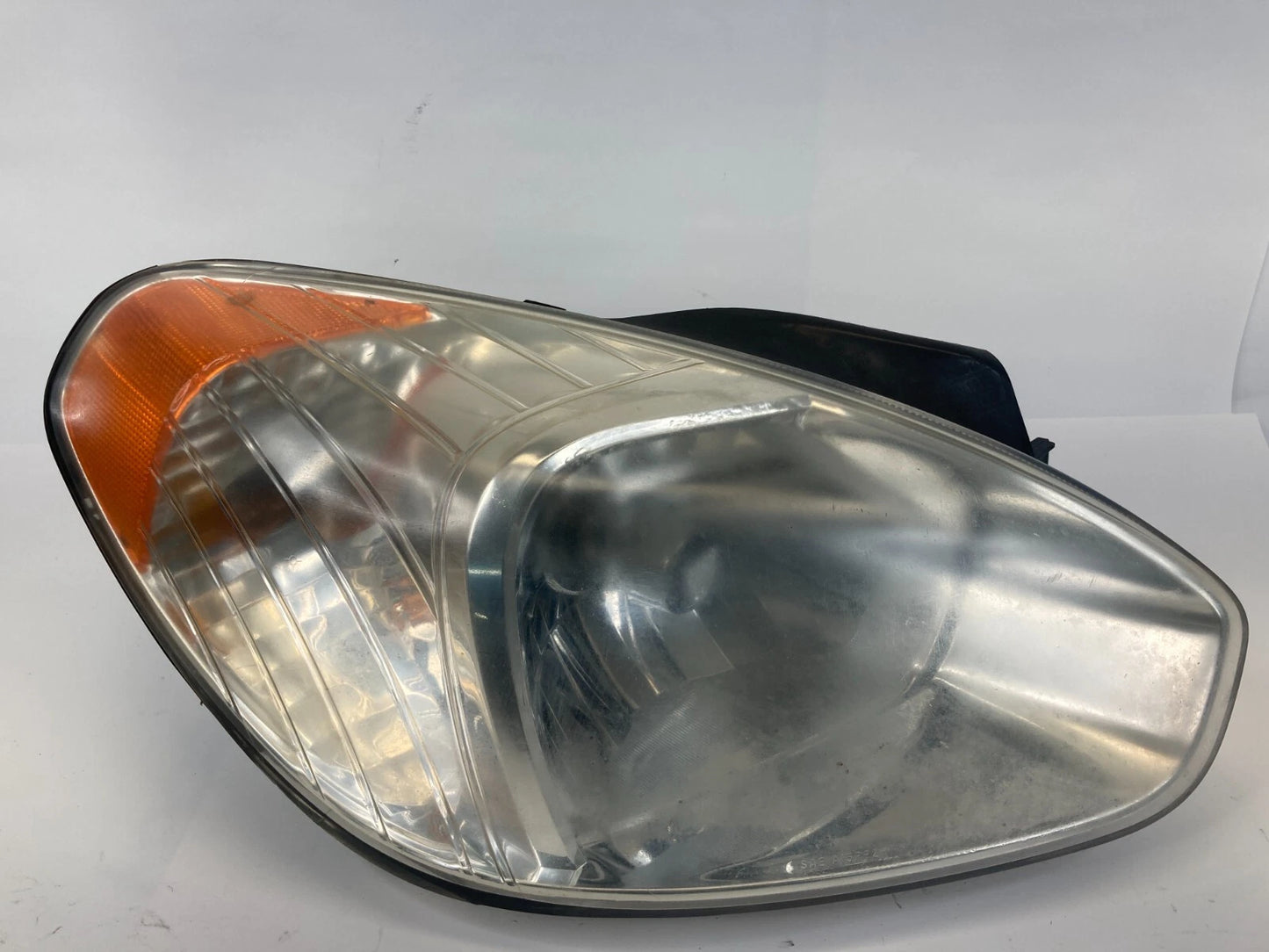 2006-2011 HYUNDAI ACCENT FRONT RIGHT PASSENGER SIDE HEADLIGHT HEADLAMP OEM