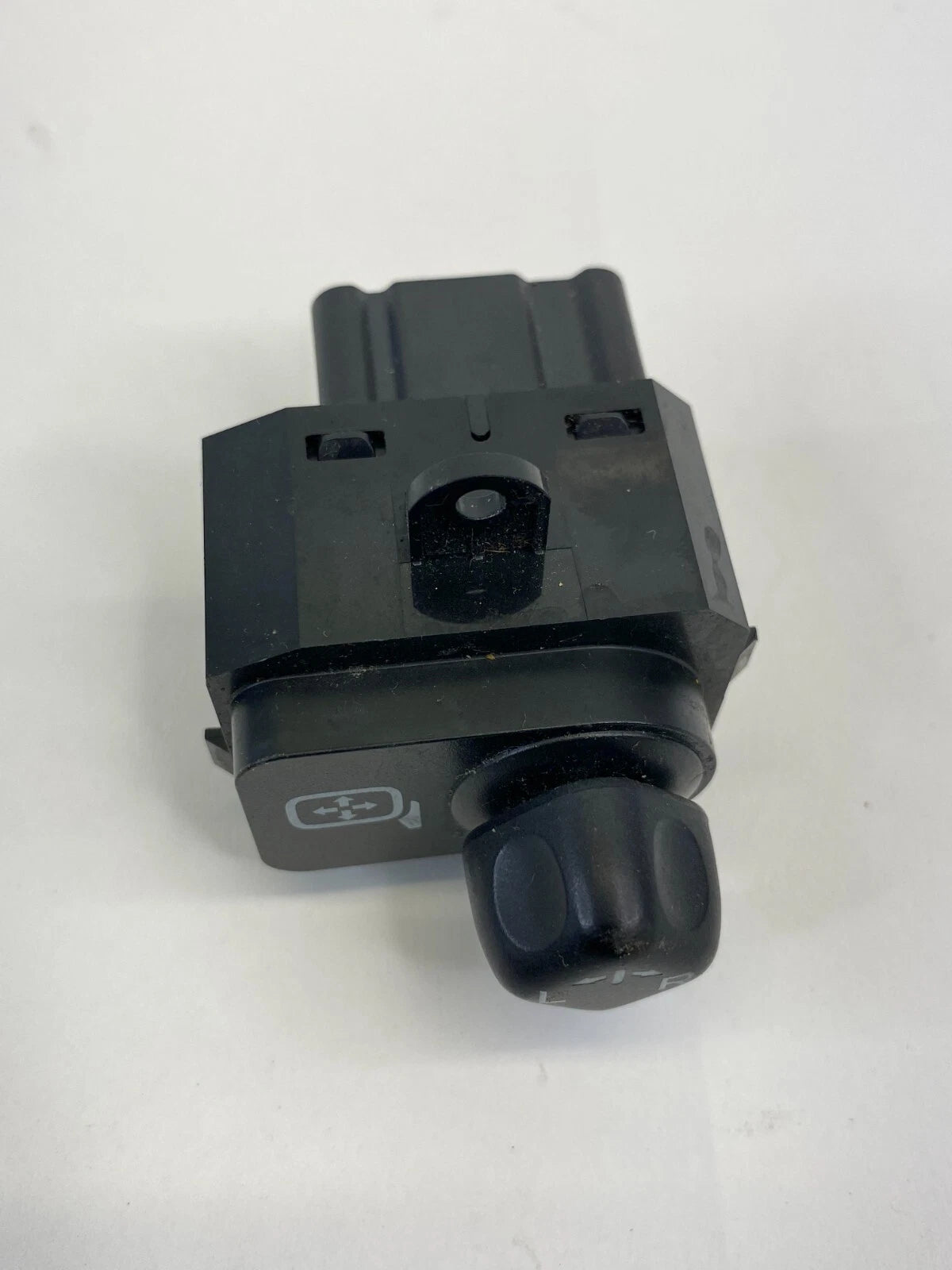 2004 2005 HONDA ACCORD FRONT LEFT DOOR POWER MIRROR CONTROL SWITCH SEC-A010-M1