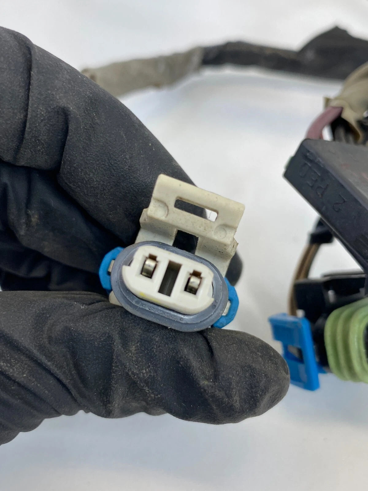 2000 00 GMC YUKON REAR TRUNK LIFTGATE RIGHT SIDE WIRING HARNESS WIRE CABLE OEM