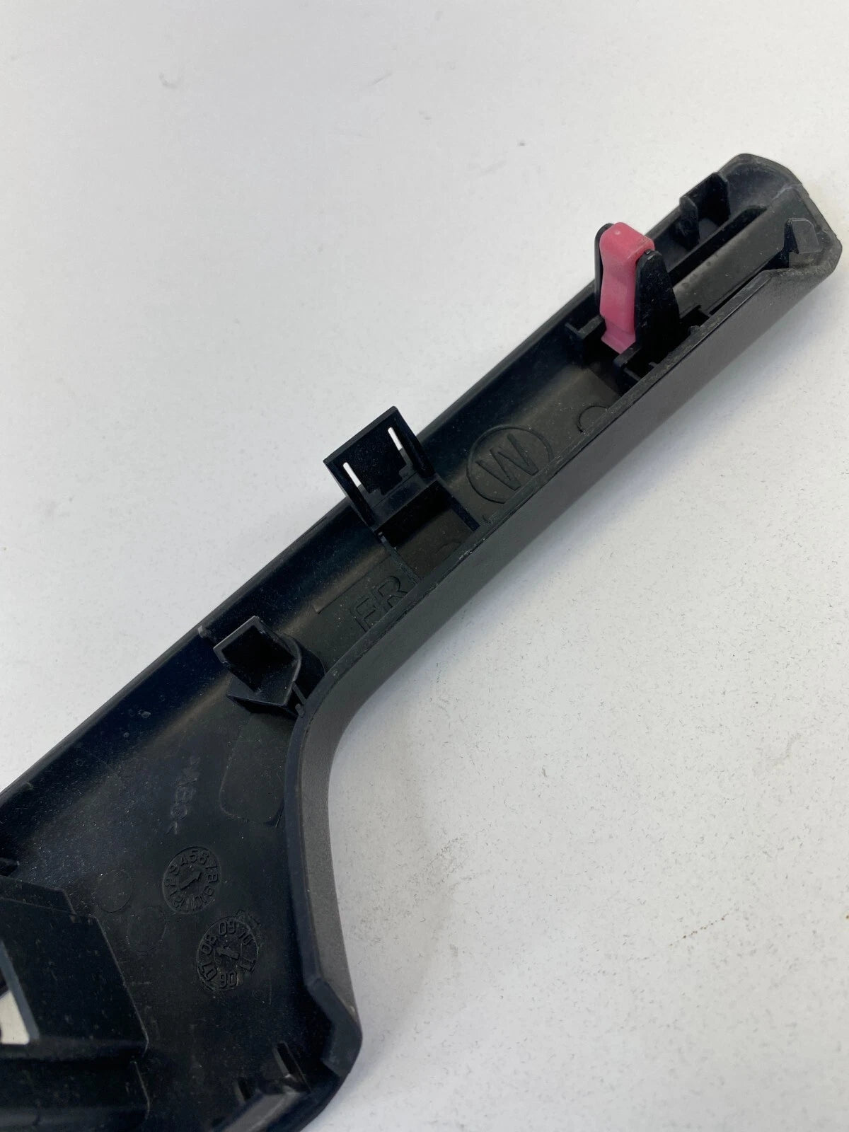 09-13 TOYOTA MATRIX FRONT RIGHT PASSENGER WINDOW SWITCH TRIM PANEL 74231-02670