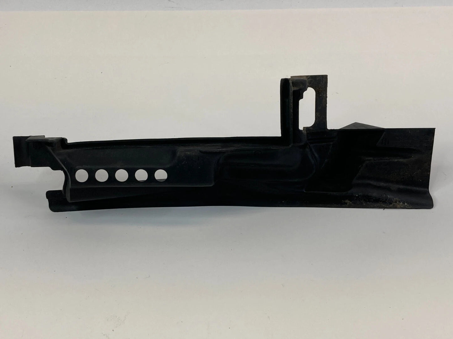 2004-2007 BMW 530I 2009 2010 535I XDRIVE 3.0L RIGHT INTAKE INLET MANIFOLD COVER