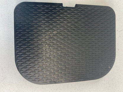 07-13 MITSUBISHI OUTLANDER REAR QUARTER PANEL PLUG CAP COVER TRIM 7230A168ZZ