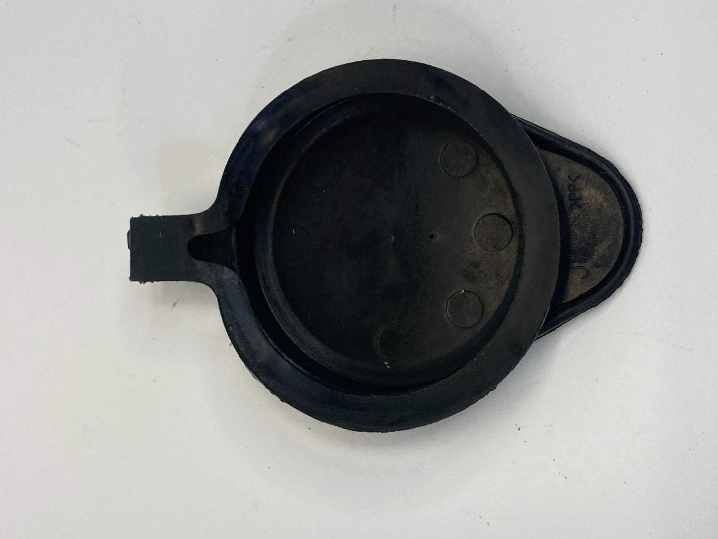 09-17 CHEVY TRAVERSE 02-14 CADILLAC ESCALADE WIPER WASHER FLUID RESERVOIR CAP