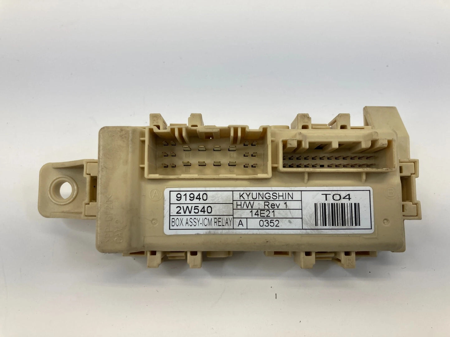 2013-2015 HYUNDAI SANTA FE 3.3L V6 INTERIOR CABIN ICM JUNCTION FUSE RELAY BOX