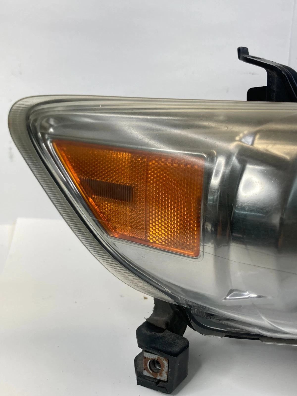 2008-2010 SCION XB FRONT RIGHT PASSENGER HEADLIGHT HEADLAMP HALOGEN ASSEMBLY OEM