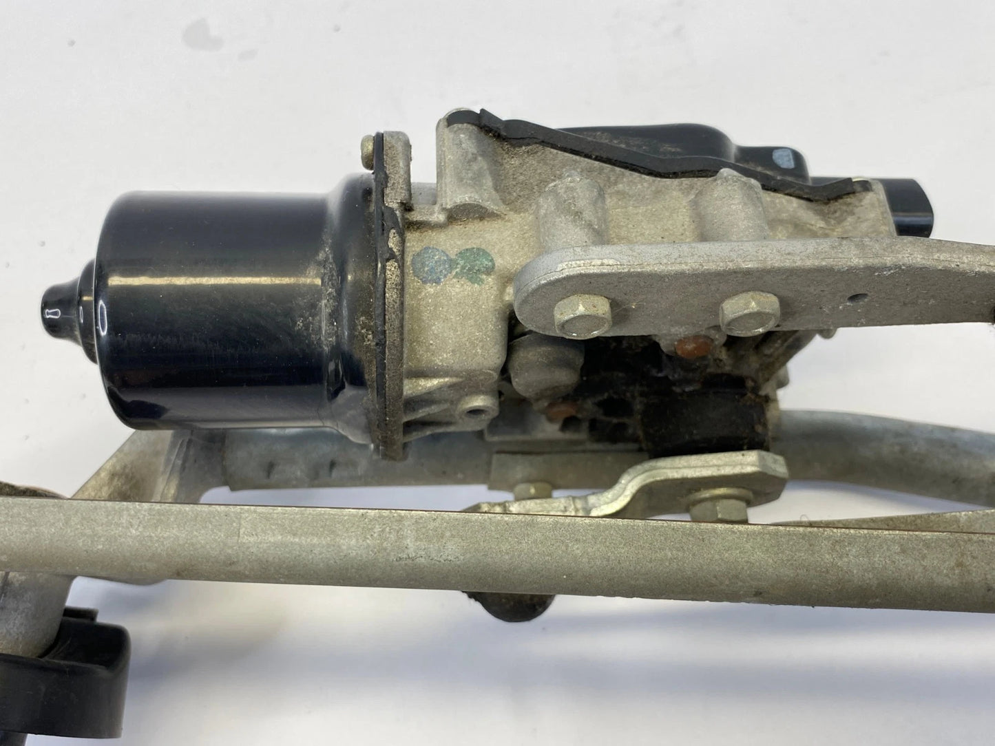 2013-2019 NISSAN SENTRA FRONT WINDSHIELD WIPER MOTOR & LINKAGE 28800-3SG1A OEM
