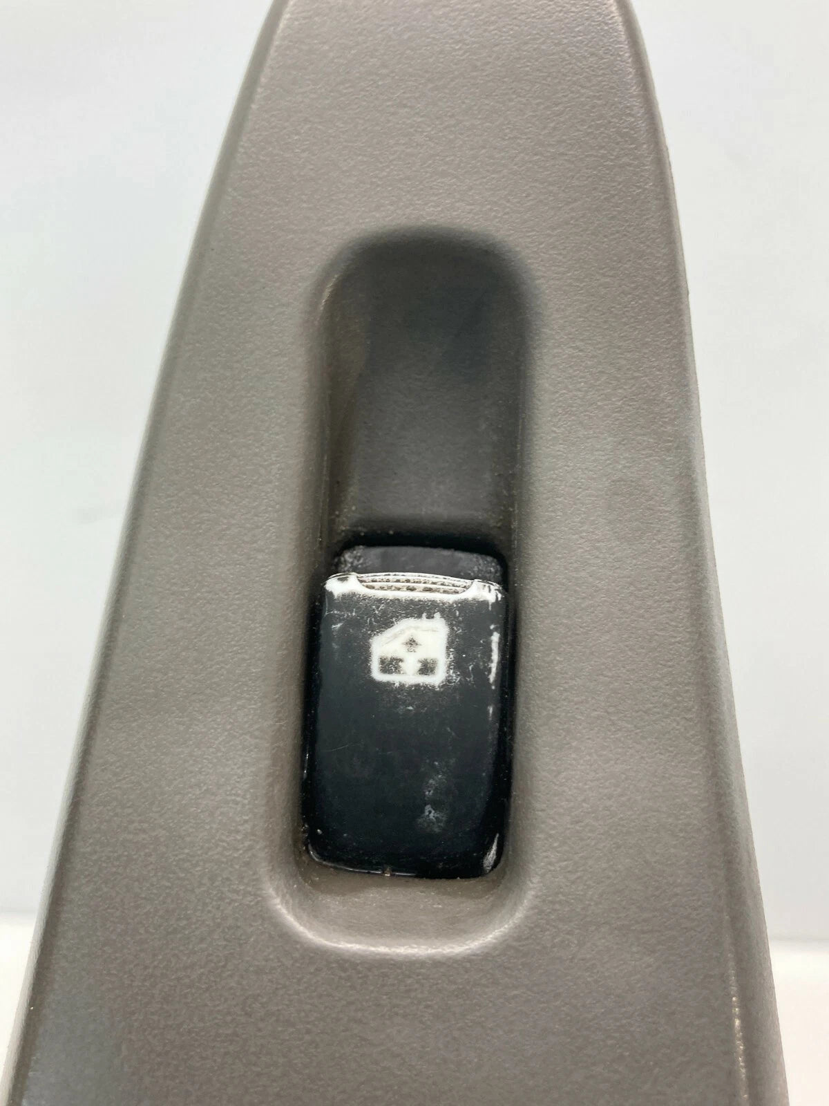 99-02 DAEWOO LEGANZA FRONT RIGHT PASSENGER DOOR WINDOW SWITCH W/BEZEL 612W04170