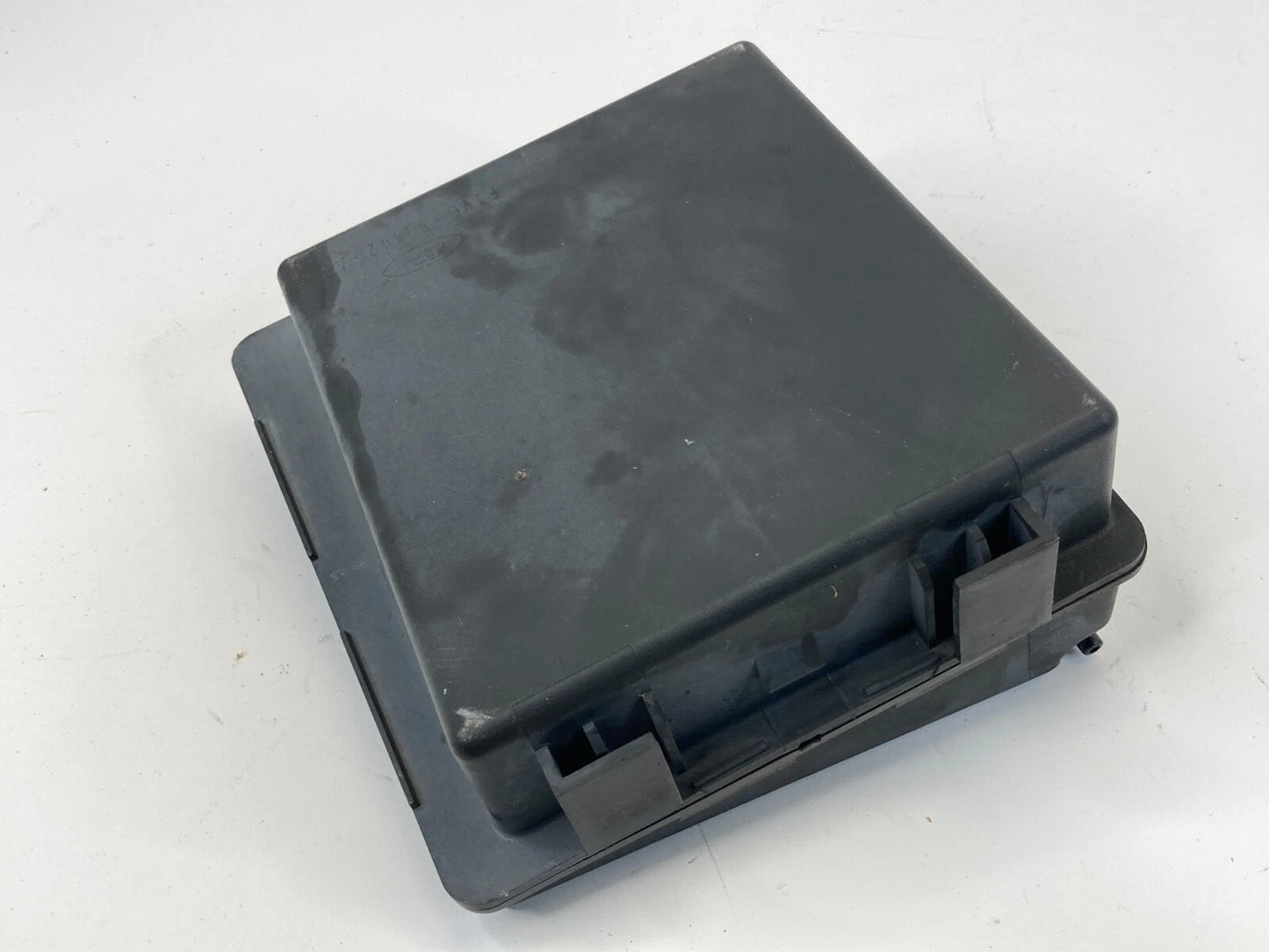 2003 03 FORD CROWN VICTORIA 4.6L VACUUM RESERVOIR TANK OEM