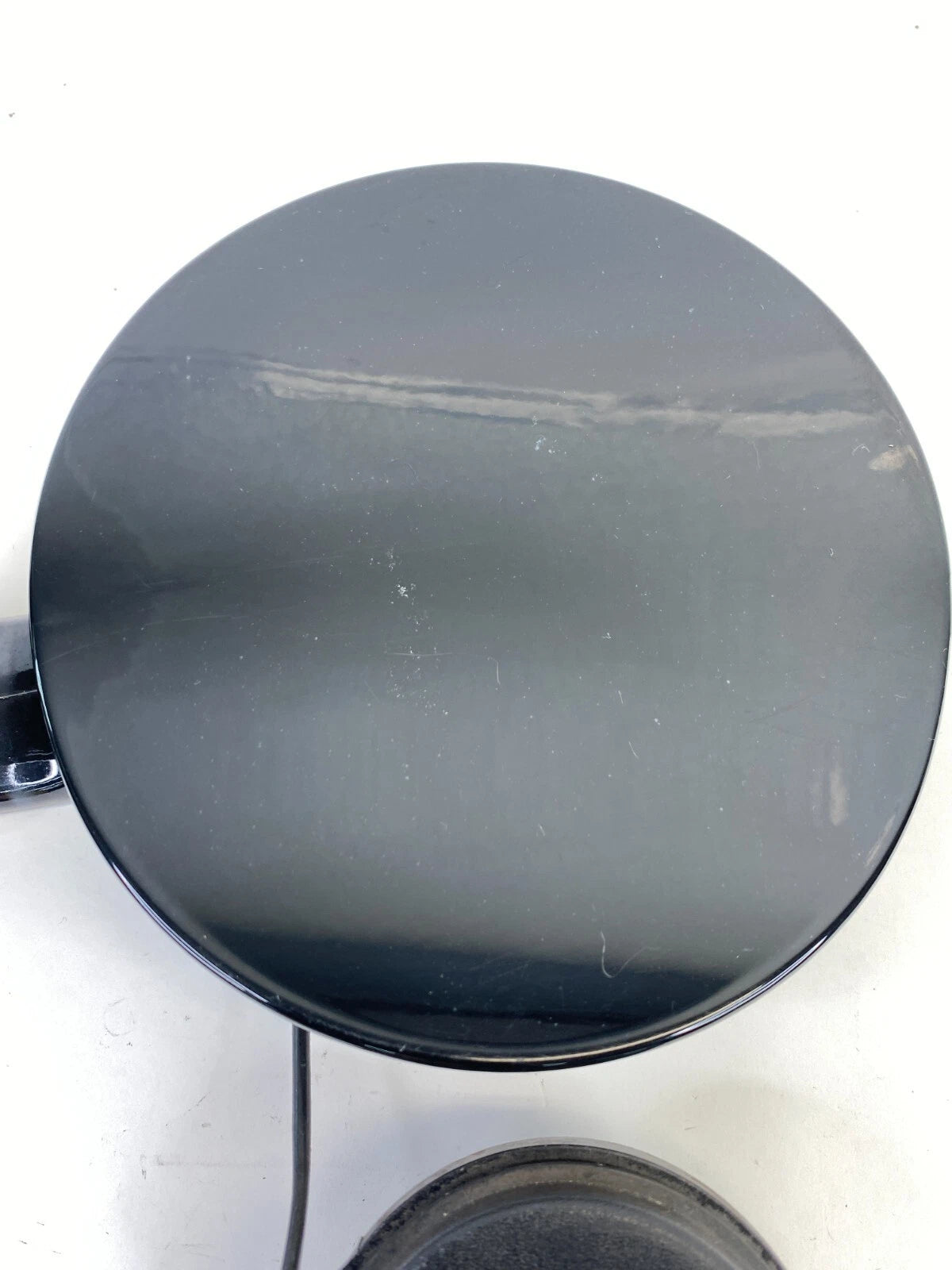 2011-2015 KIA SORENTO FUEL FILLER DOOR GAS LID COVER W/ CAP BLACK 695102P000 OEM