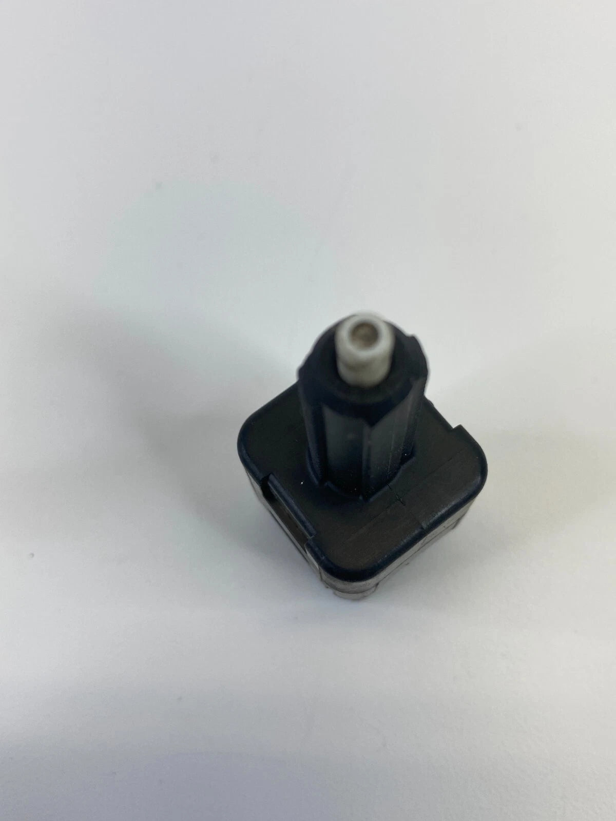 2007 2008 INFINITI G35 BRAKE PEDAL STOP LIGHT LAMP SENSOR SWITCH