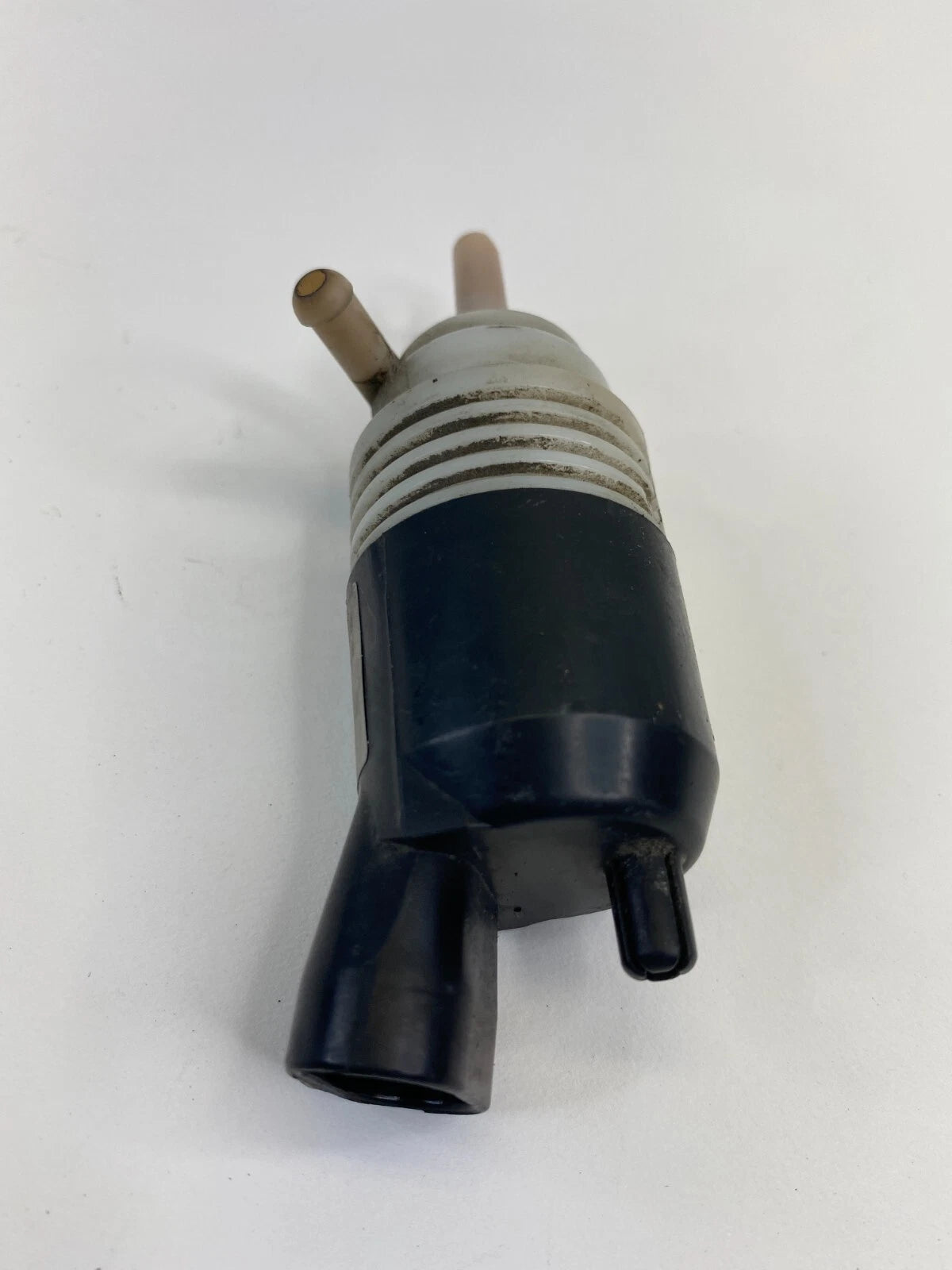 2005-2009 CHEVROLET TRAILBLAZER REAR WINDOW WASHER FLUID PUMP 10386728 OEM