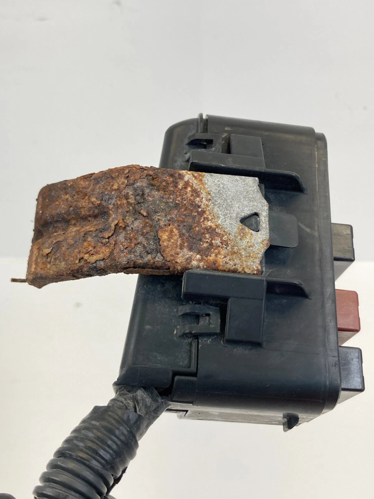 2000 2001 2002 TOYOTA CELICA ENGINE ROOM MAIN FUSE RELAY BOX UNIT PANEL OEM