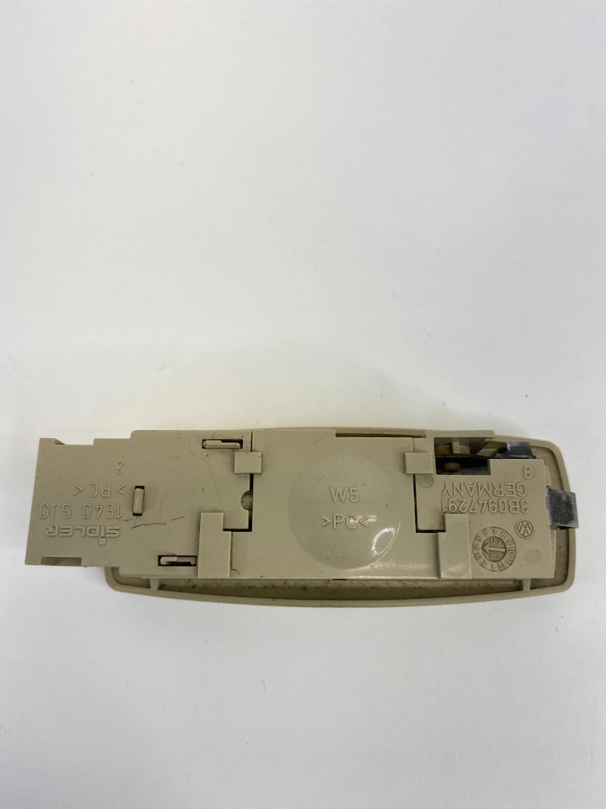 1998-2010 VW NEW BEETLE REAR LEFT RIGHT DOME MAP READING LIGHT LAMP ASSY OEM