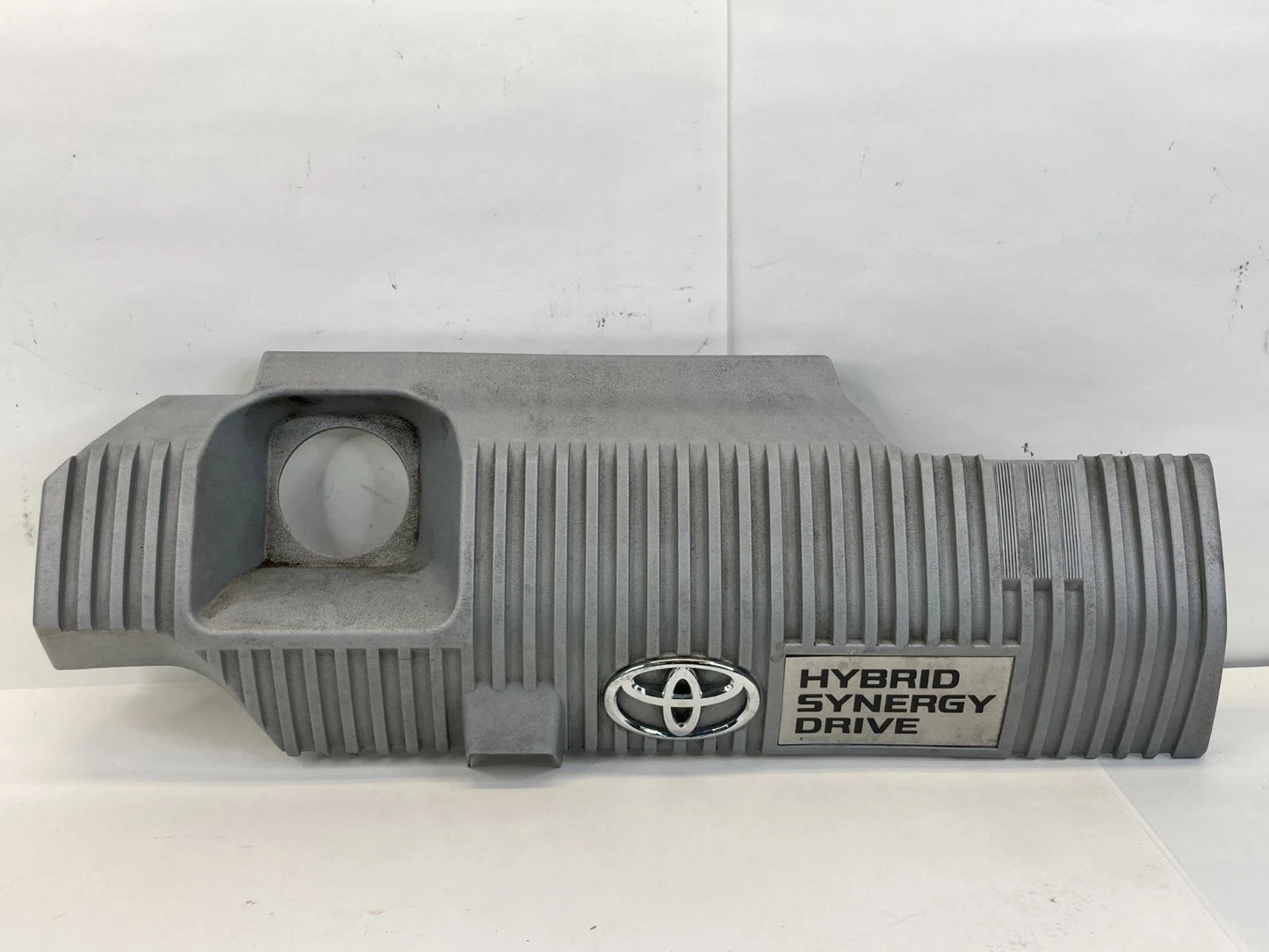 2010-2015 TOYOTA PRIUS 1.8L L4 HYBRID ENGINE COVER TOP PANEL TRIM 1121237090 OEM