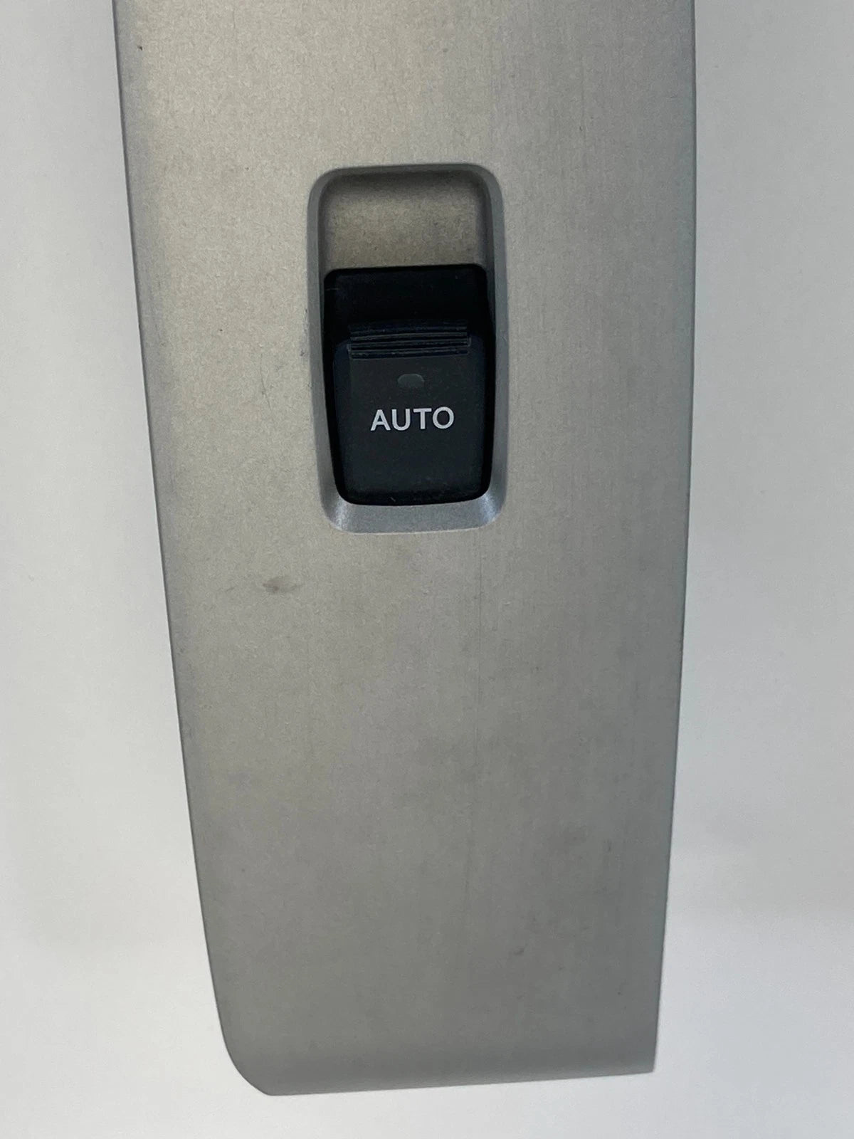 07-09 LEXUS RX350 04-06 RX330 REAR RIGHT DOOR WINDOW CONTROL SWITCH 84030-0E010