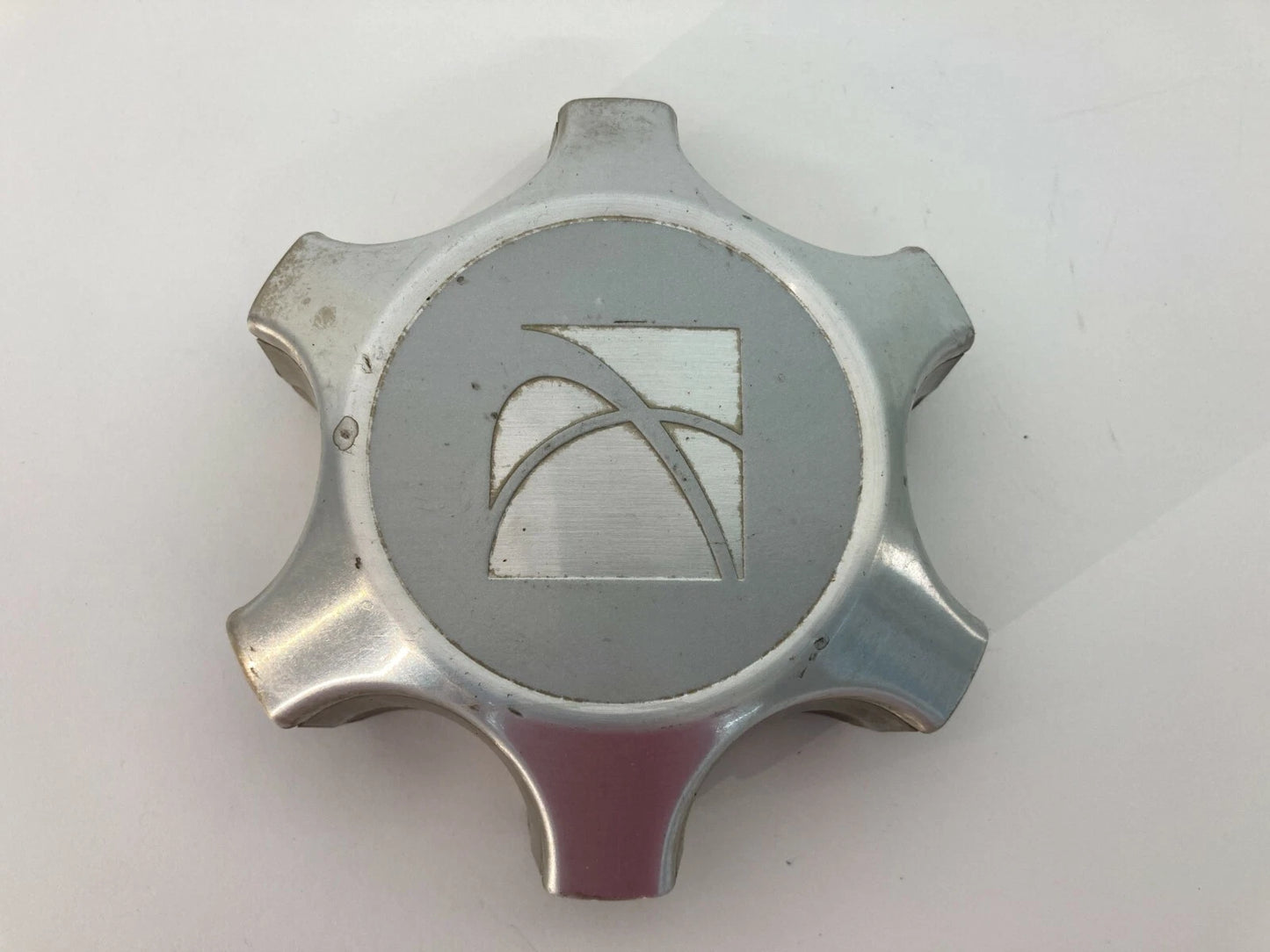 2007-2010 SATURN OUTLOOK RIM WHEEL CENTER CAP HUBCAP ASSEMBLY 9596876 OEM