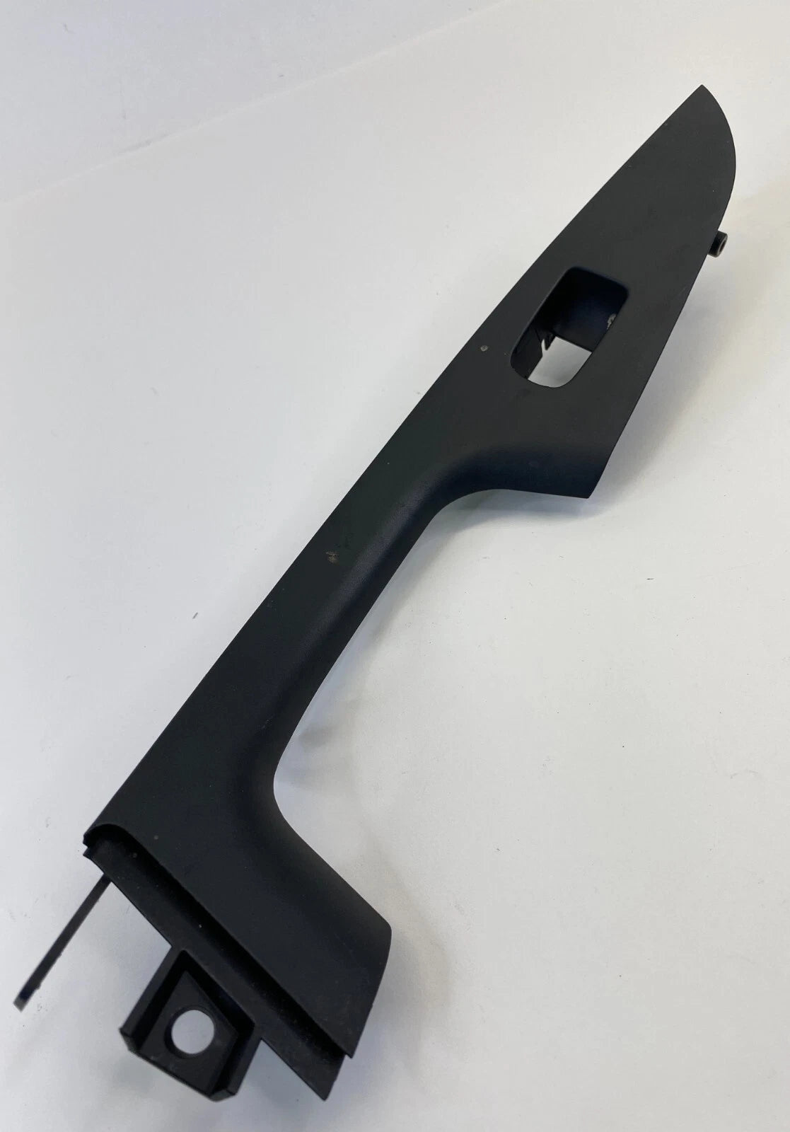 14-16 HYUNDAI ELANTRA REAR RIGHT DOOR WINDOW SWITCH TRIM BEZEL 201007574 OEM