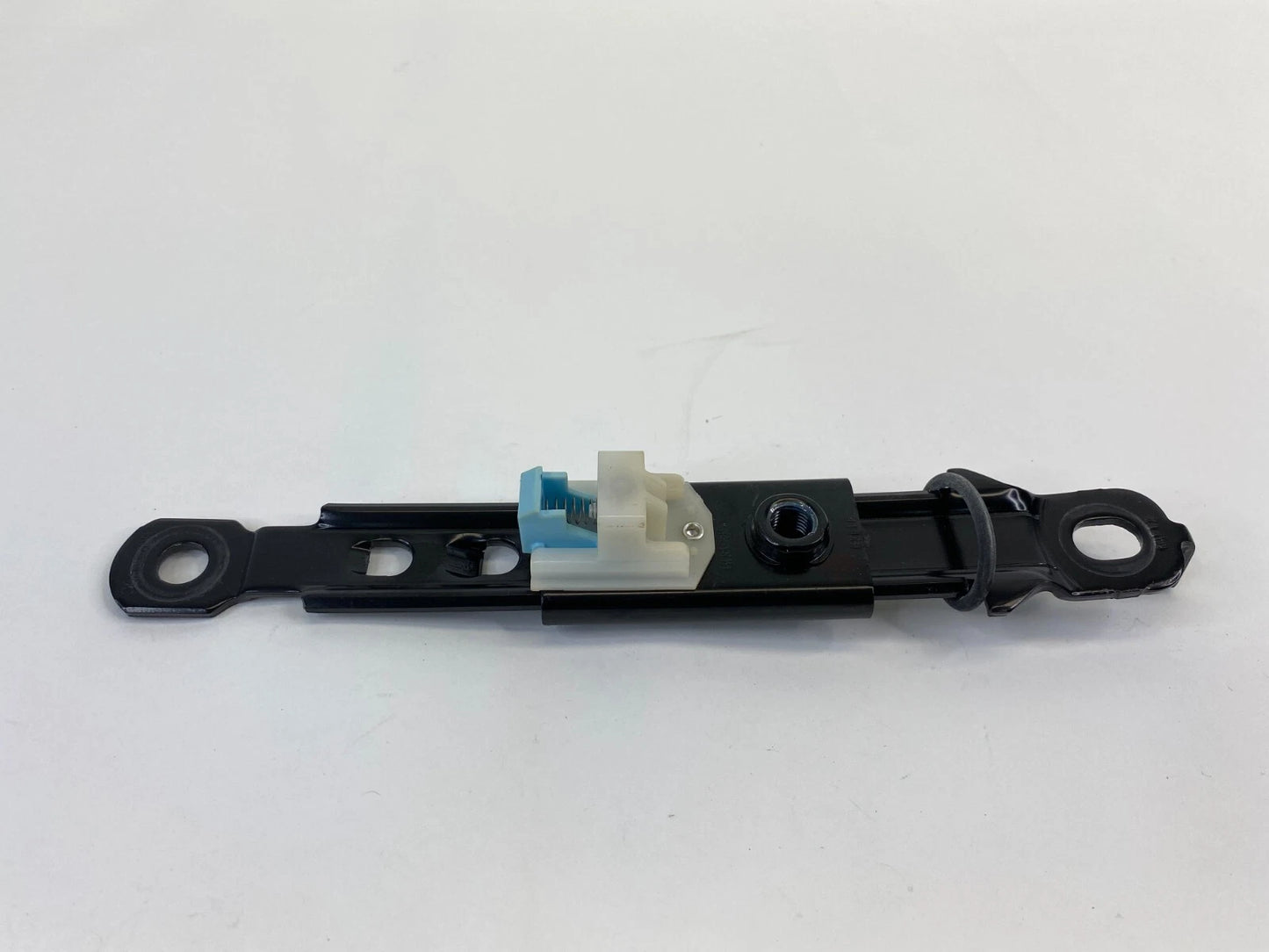 2007-2010 HYUNDAI ELANTRA FRONT RIGHT SIDE SEAT BELT HEIGHT ADJUSTER 88890-2H550