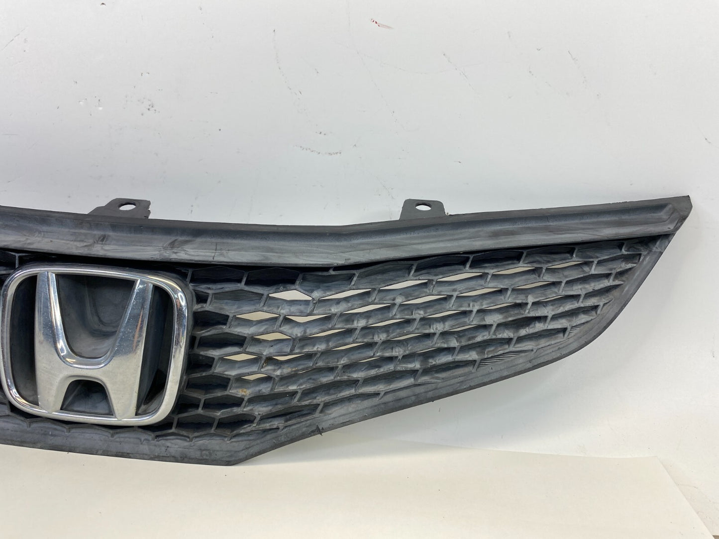 2009-2013 Honda Fit Front Bumper Grill Grille w/ Emblem 71121-TK6-A0 OEM