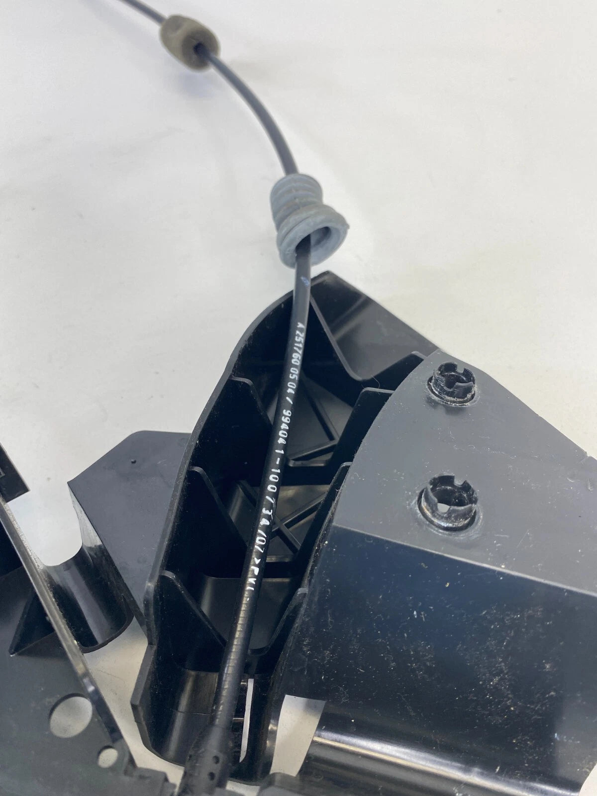 2006-2012 MERCEDES BENZ R350 06 07 R500 REAR LEFT DOOR LOCK LATCH 1697302335