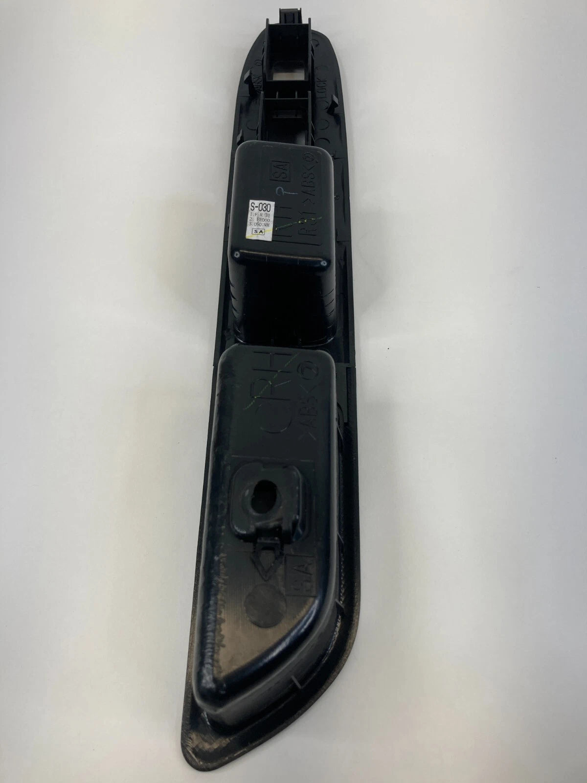 2003-2008 SUBARU FORESTER FRONT RIGHT SIDE DOOR WINDOW SWITCH BEZEL TRIM COVER