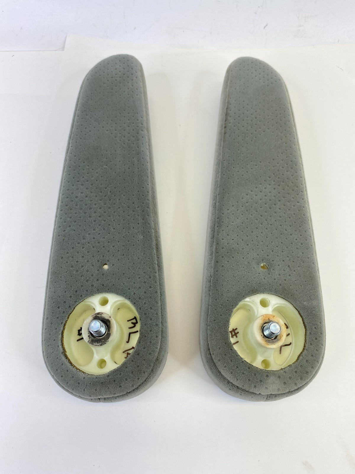 05-10 Honda Odyssey Rear Left Side Left & Right Position Seat Armrest Arm Rest